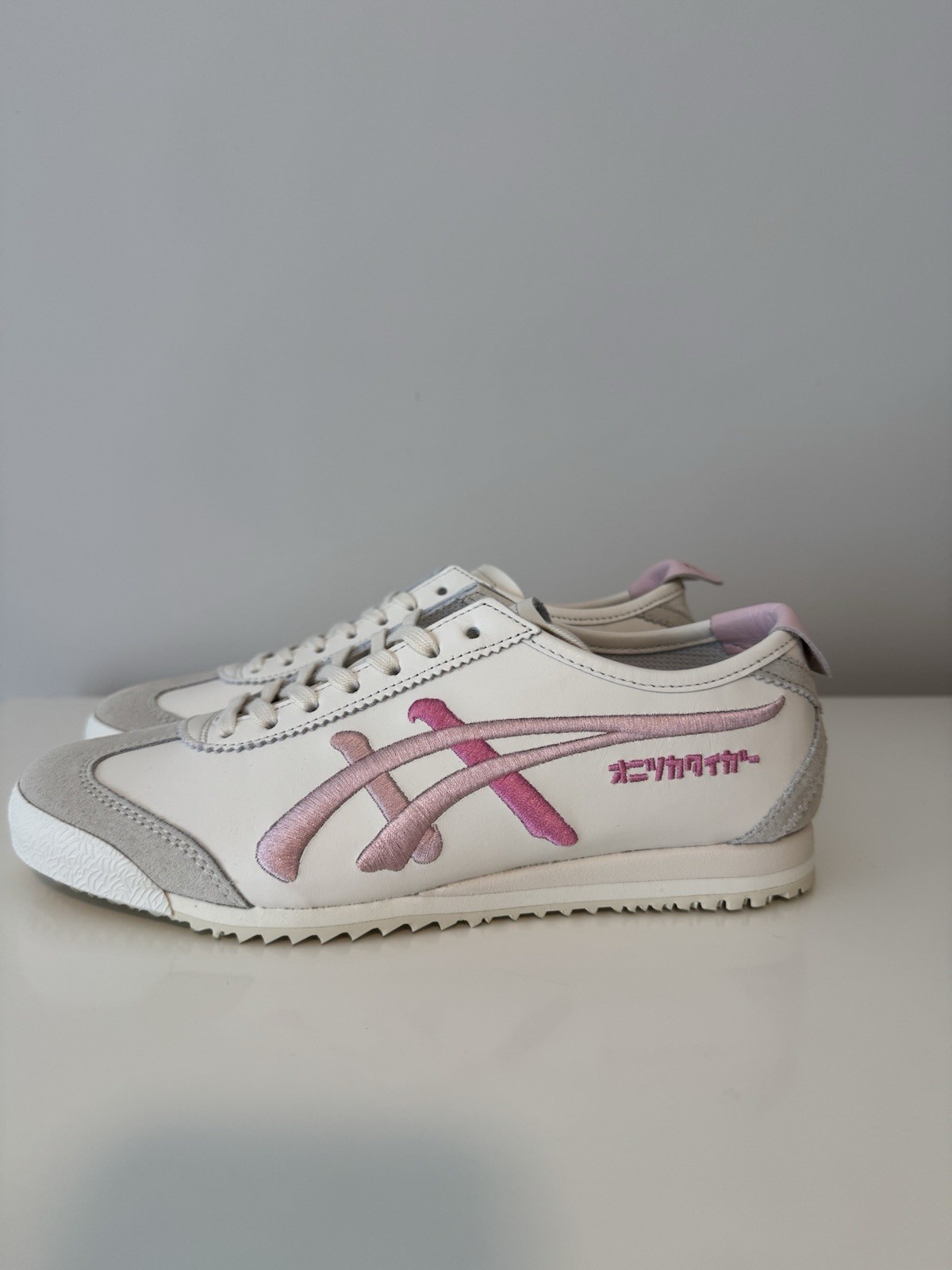 Onitsuka Tiger MEXICO 66 NM limited Nippon made pink embroidery sneakers