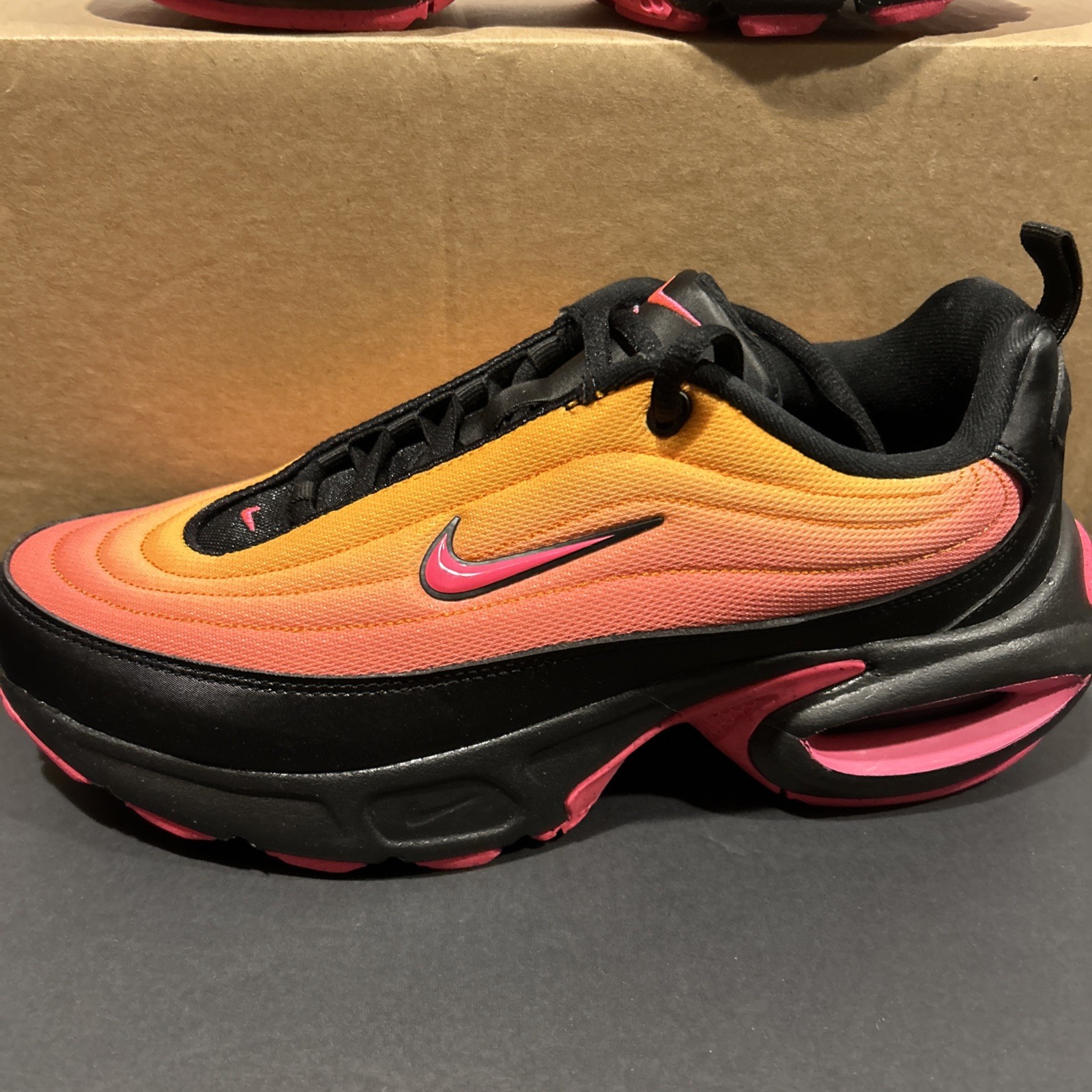Size 8 Women’s Nike Air Max Portal Brand NEW No Box