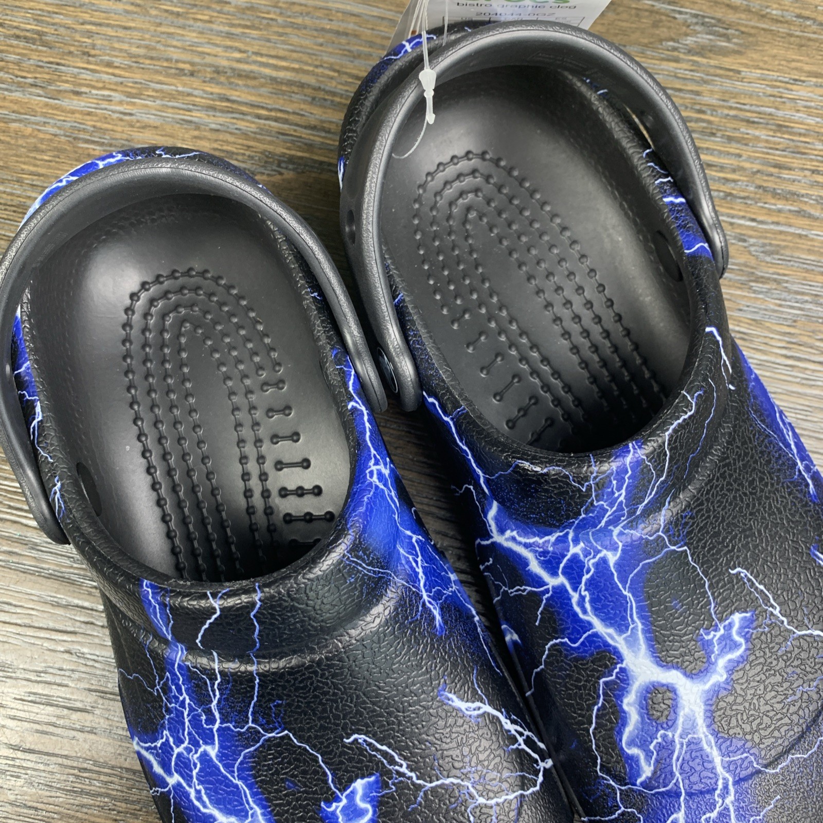 Crocs Bistro Graphic Black Lightning Bolt Graphic Slip Resistant Clogs Sz M4 W6