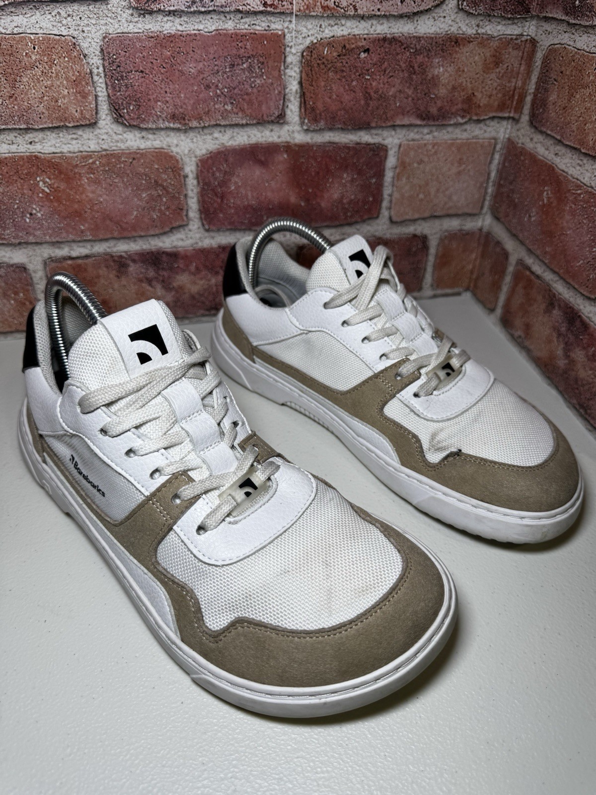 Barebarics Zing White Beige Vegan barefoot sneaker Men’s 7.5 Women’s Size 9