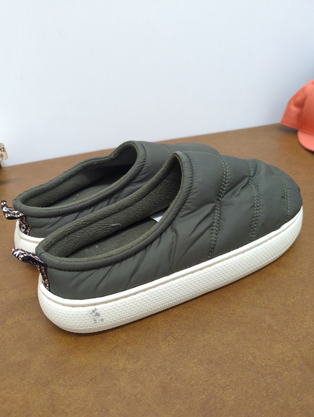 Abound Quilted Slip-On Shoes Olive Green M (9-10) Lightweight & Warm Indoor/Outd