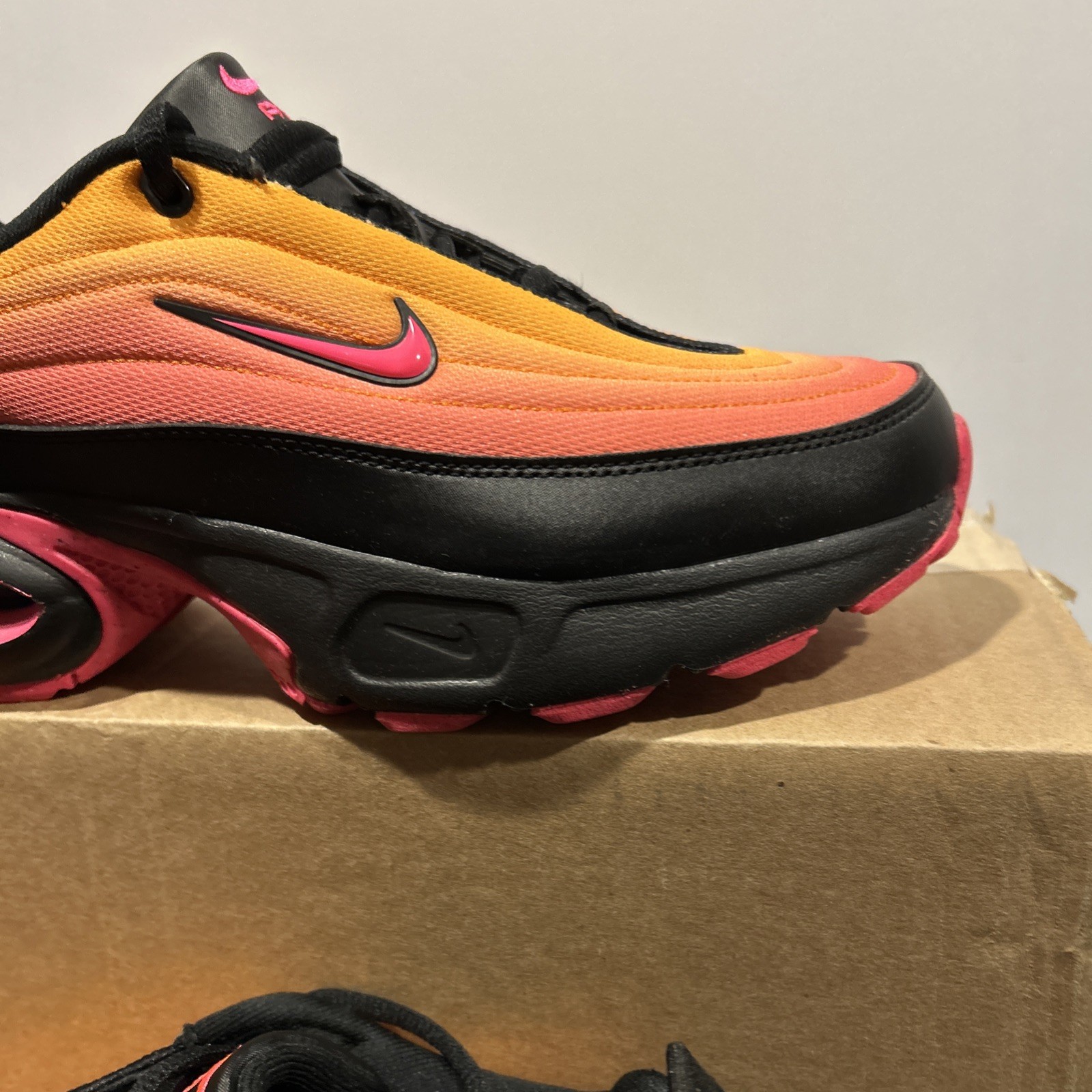 Size 8 Women’s Nike Air Max Portal Brand NEW No Box