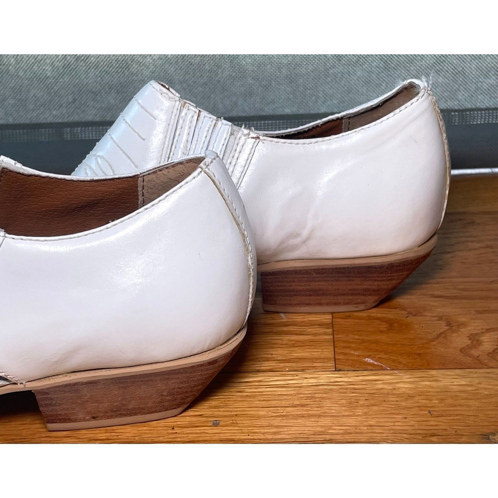 Nine West White Leather Cutout Pointed Toe Loafers Low Block Heel 8.5 M Brazil