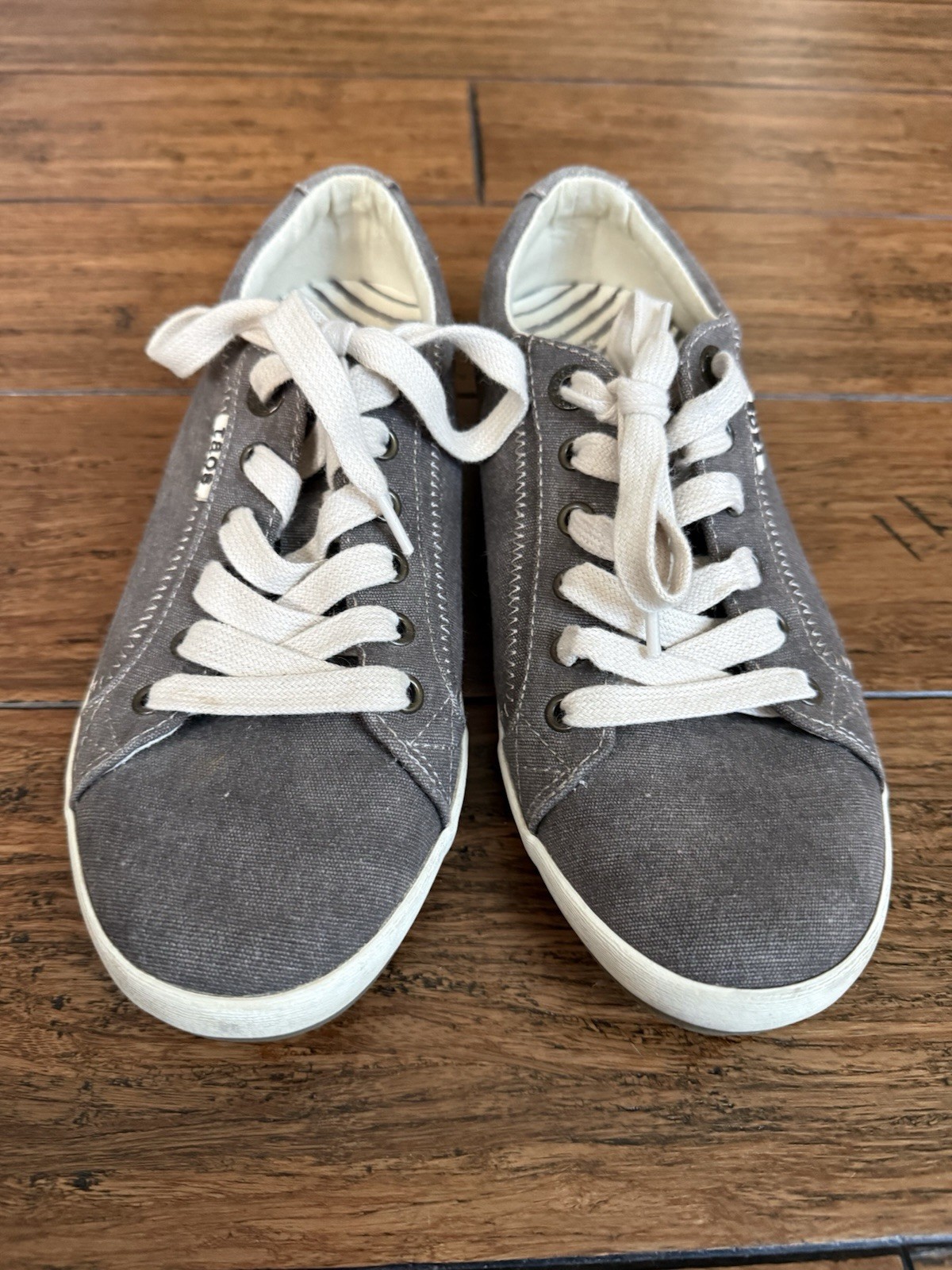 Taos Star Charcoal Gray Washed Canvas Low Top Sneakers Women’s 8.5