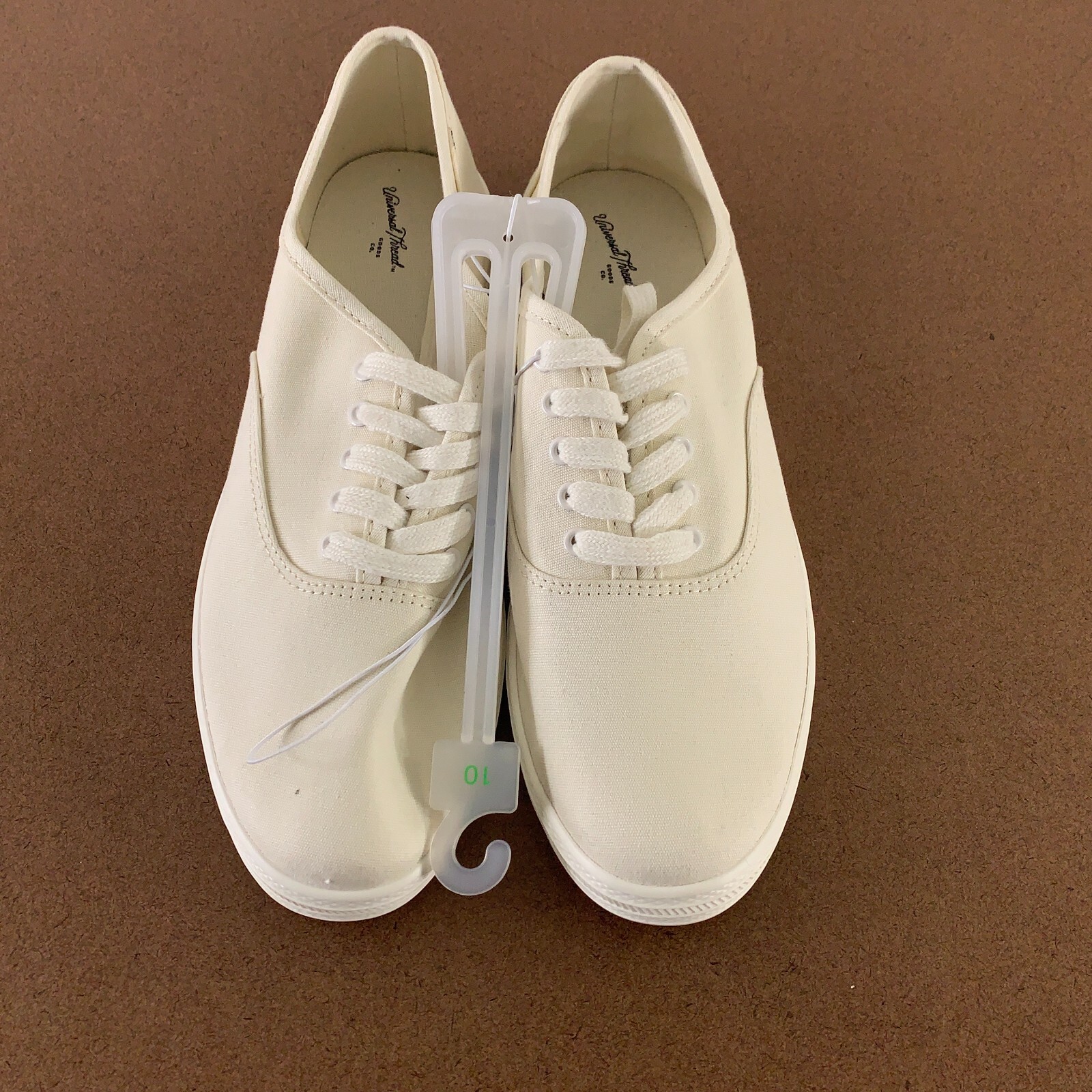 Universal Thread Women’s Shoe Size 10 Off-White Canvas Lace Up Sneakers NWT