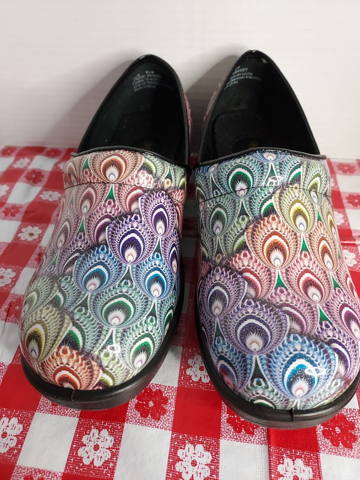 Ingaro Brandy Nursing Shoes Clogs Womens Size 9½M Peacock Feather Slip Resistant