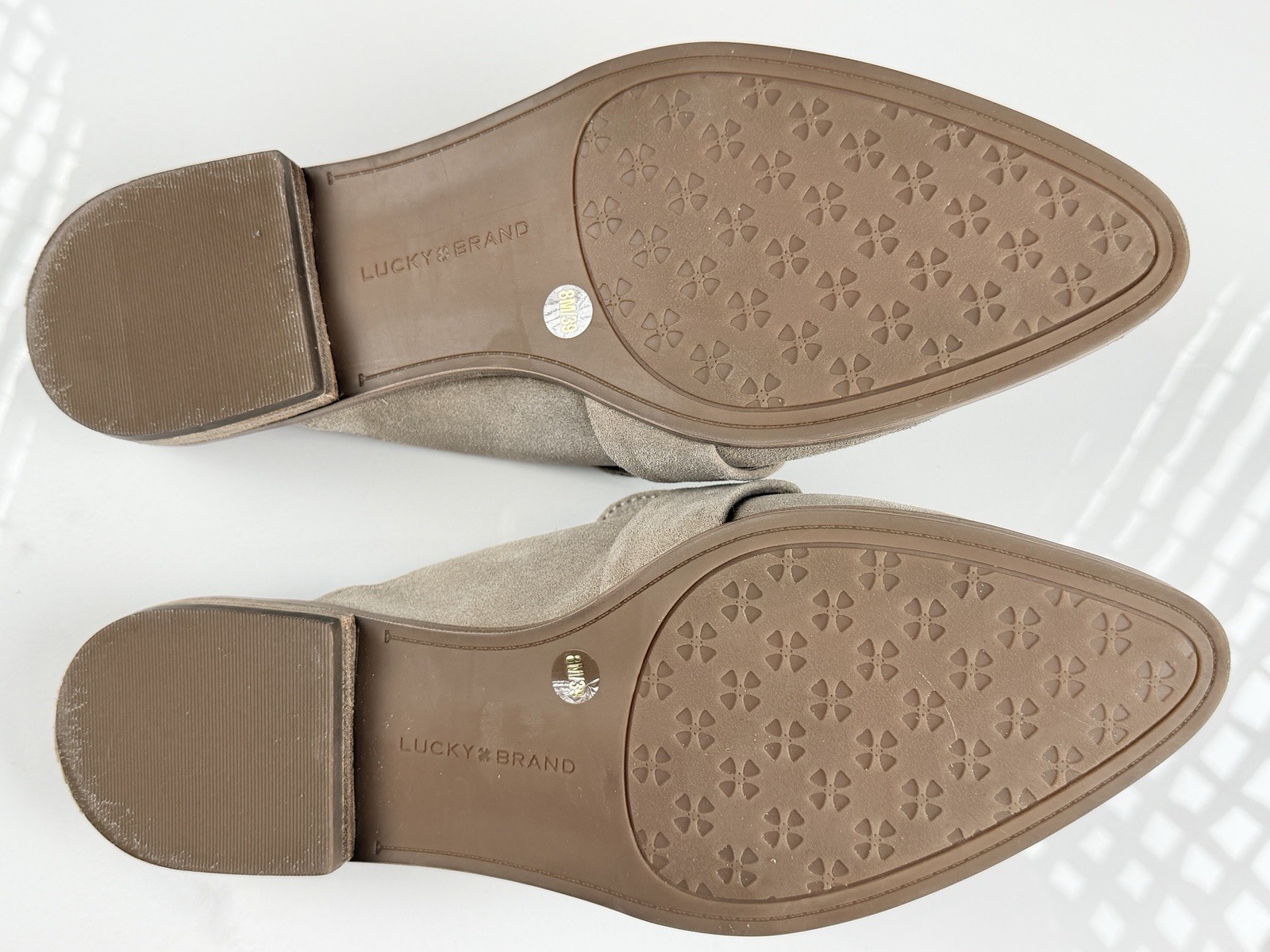 Lucky Brand Adenia Mule Flats Womens 8M Beige Suede Pointed Toe Knot Slip On