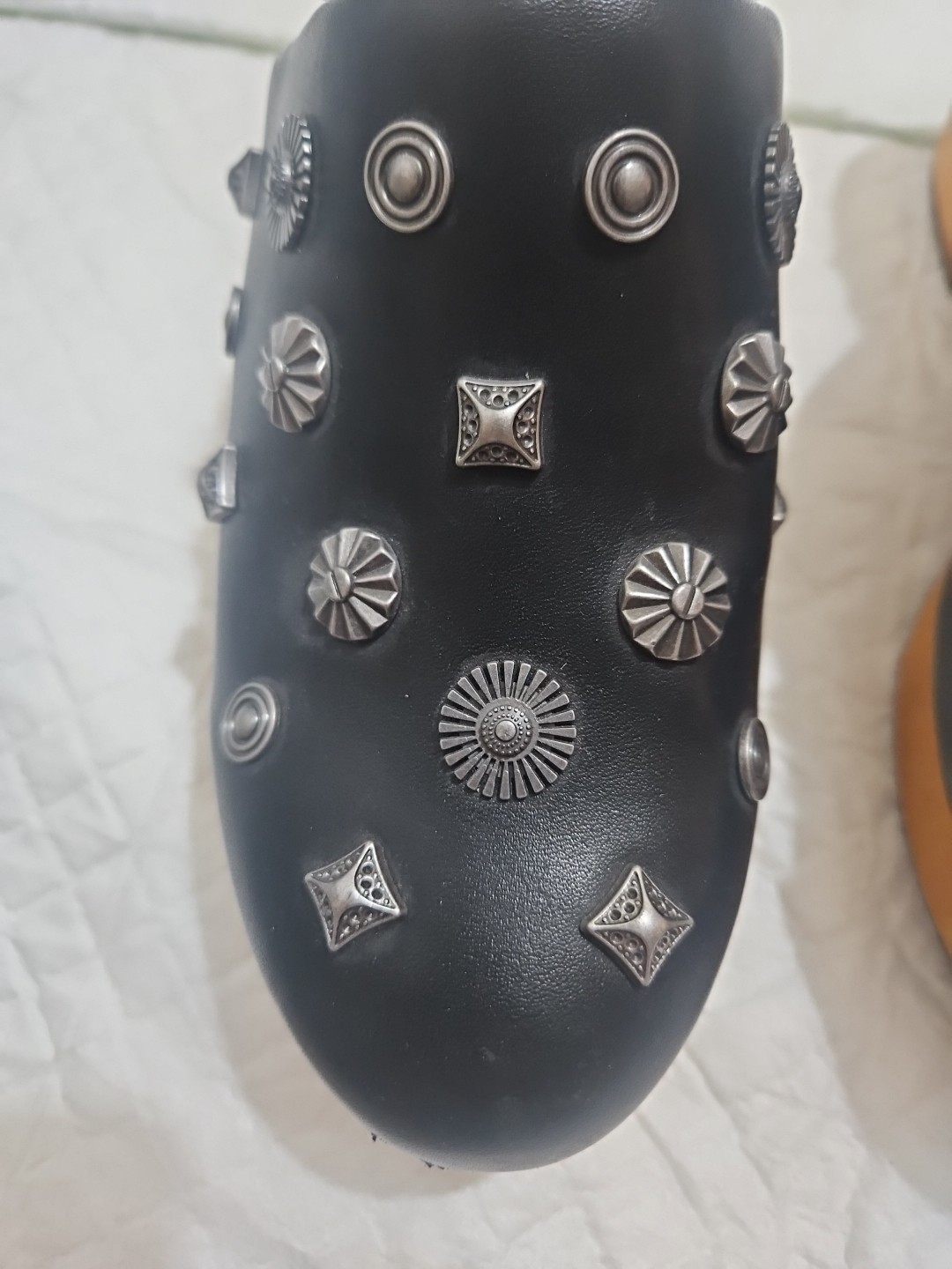 Urban Outfitters Blairwood Silver Studded Black Clogs Women’s Sz 8