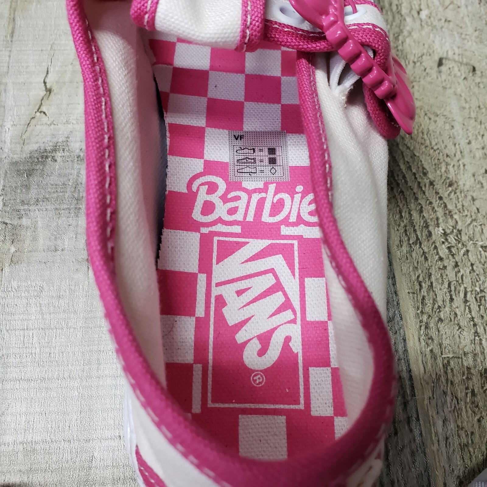 Vans x Barbie™ Style 93 DX Mary Jane Skate Shoe – White Womens 8 Excellent Cond.