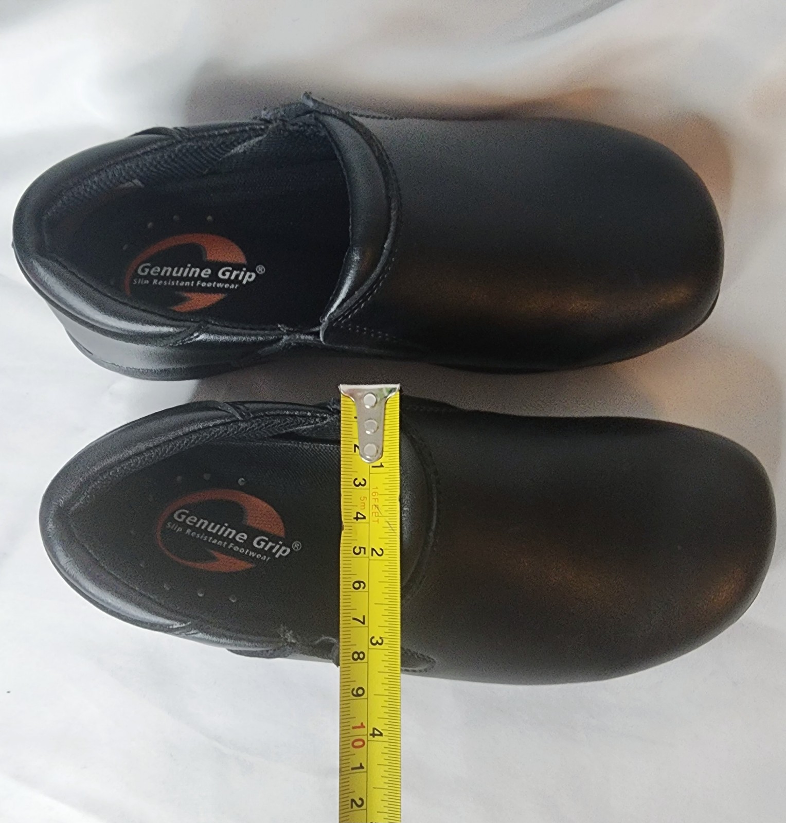 Genuine Grip Women’s Slip-Resistant Work Clogs – Black Leather – Size 5.5