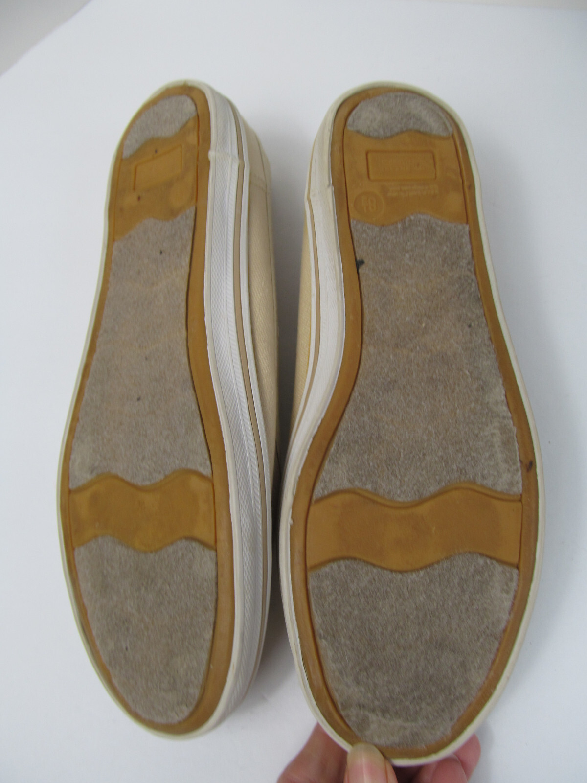 Vtg Womens Shoes Size 8.5 City Sneake Sneakers Slip on Tan Canvas Casual 1990s M