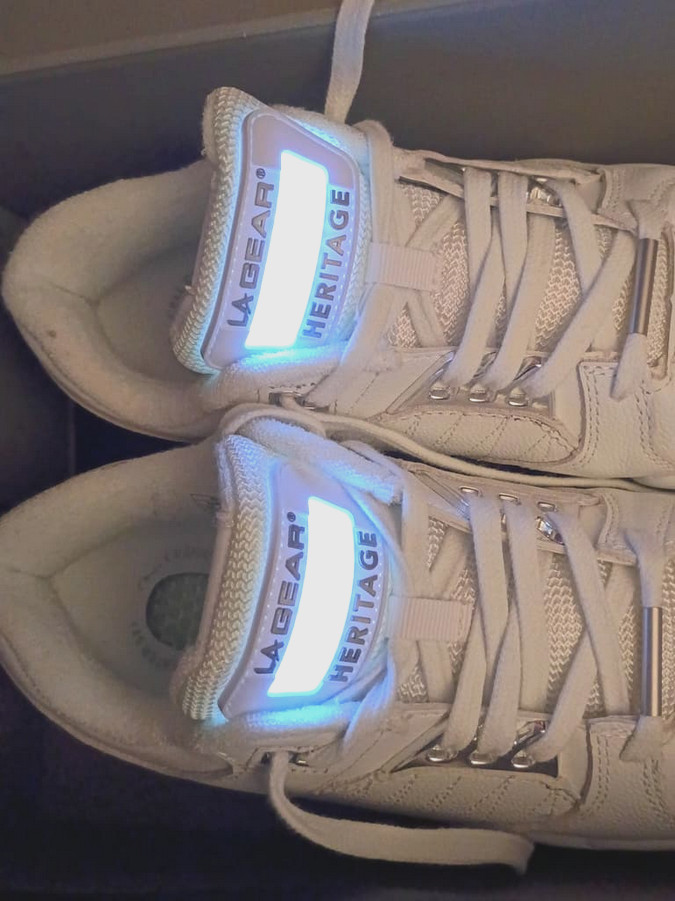 LA Gear Women’s 7.5 Boardwalk Heritage Shoes in Original Box Light-Up LED Retro