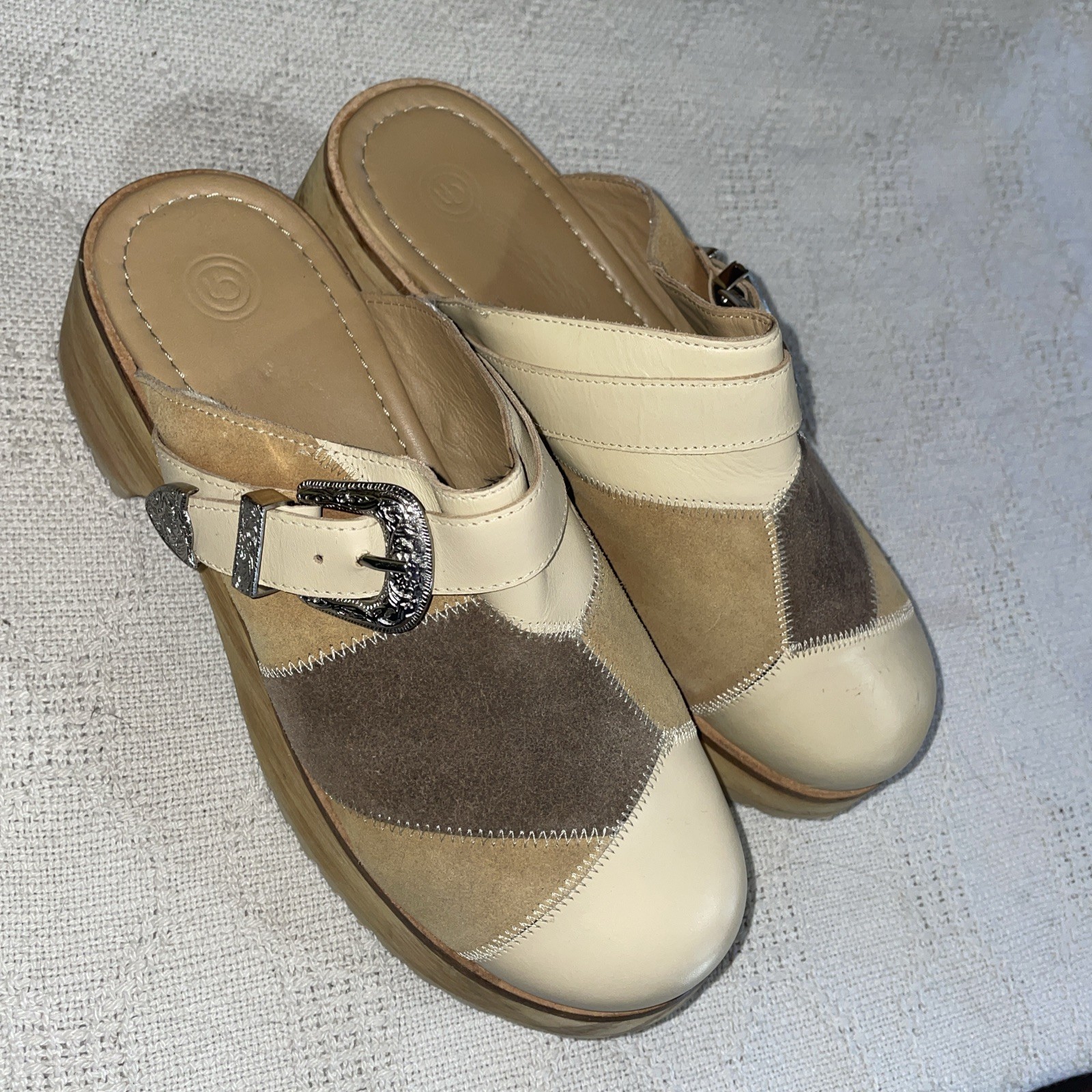 Urban Outfitters Platform Mules Womens Size 9 M Beige Brown Leather Going Out