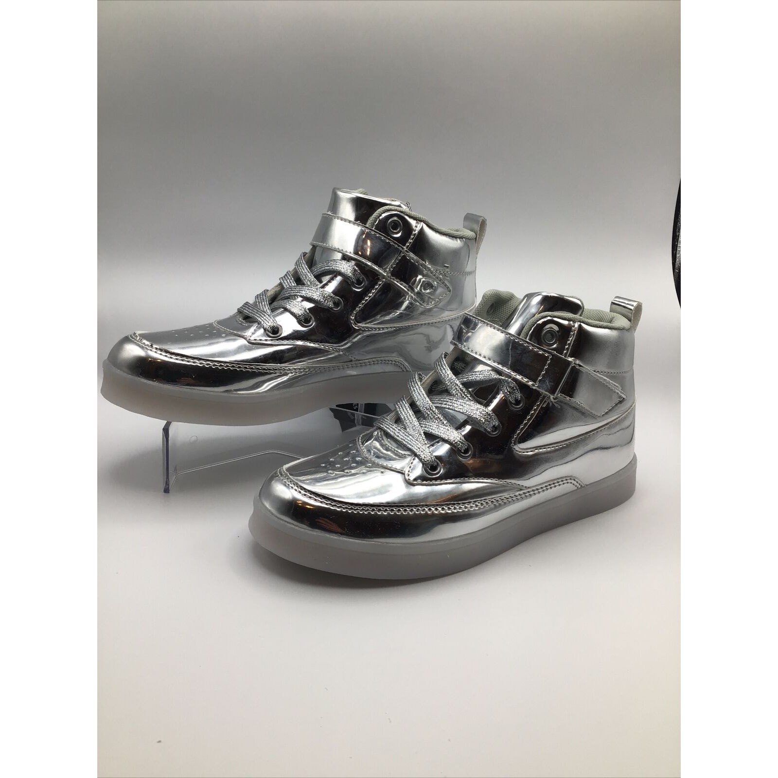 Voovix Unisex Silver LED Light Up High Top PU Leather Sneakers Sz.7M (W)/5(M)