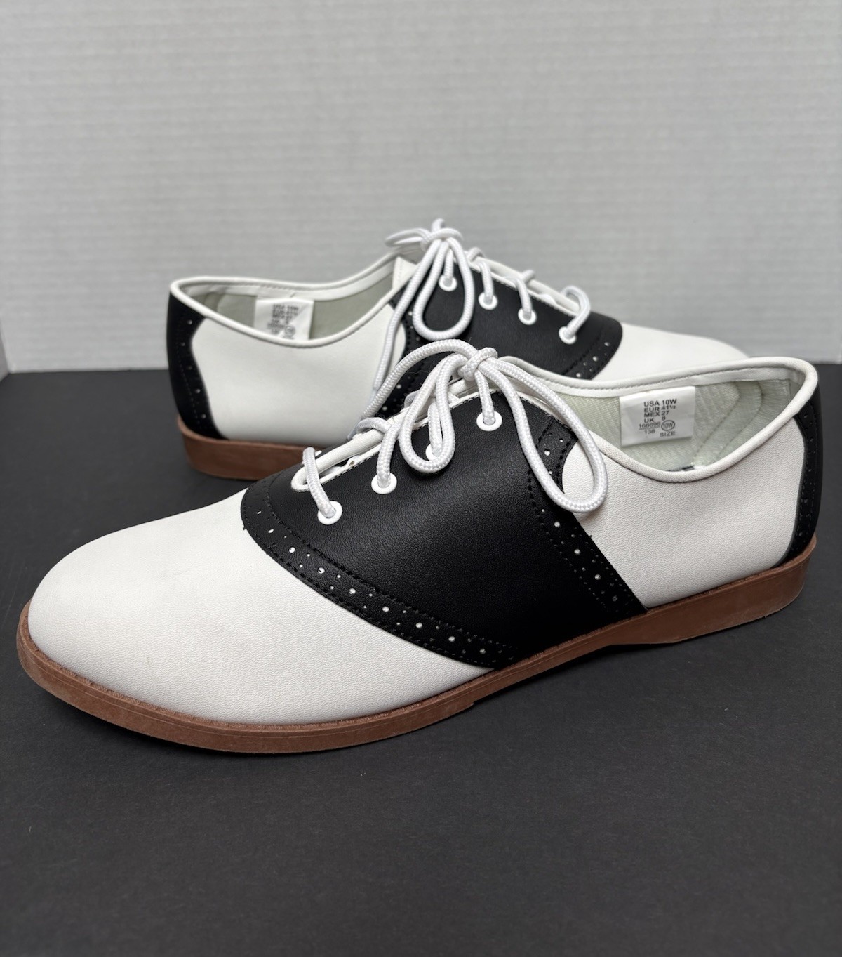 PREDICTIONS Women’s 10W SADDLE SHOES Retro 1950’s Oxford Blk & Wht ~ WORN ONCE!
