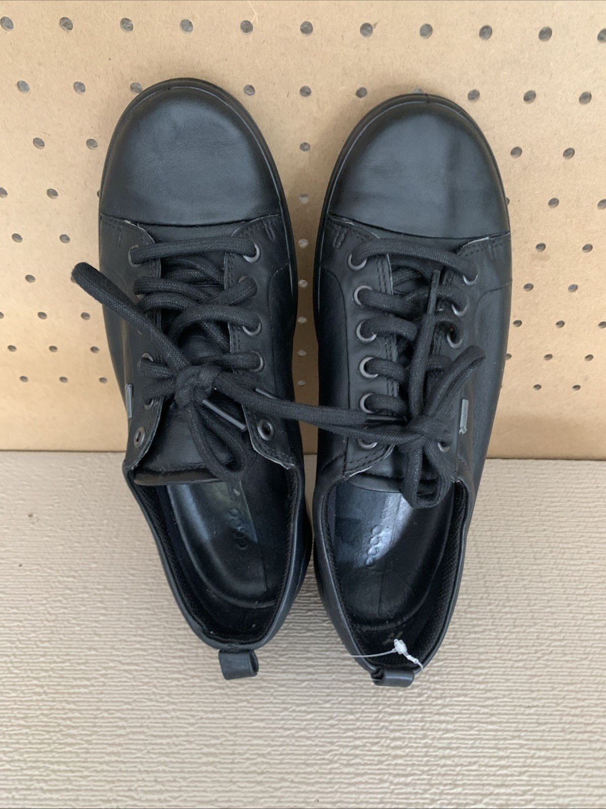ECCO Soft 7 Gore-Tex Black Leather Sneakers Women’s 39 US 8 Casual Shoes