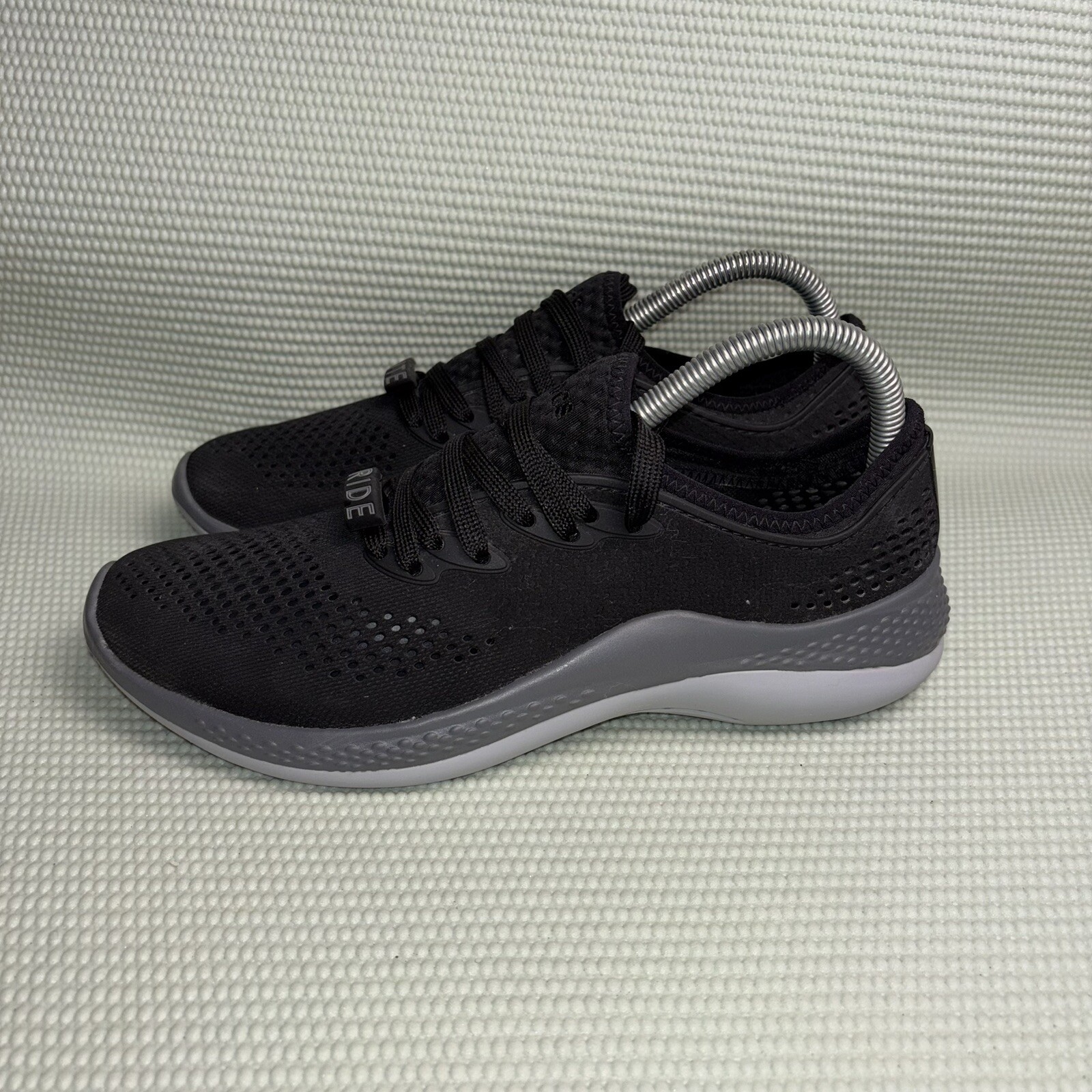 Crocs Literide 360 Pacer Sneakers Women’s Size 8 Lace Up Comfort Water Shoes