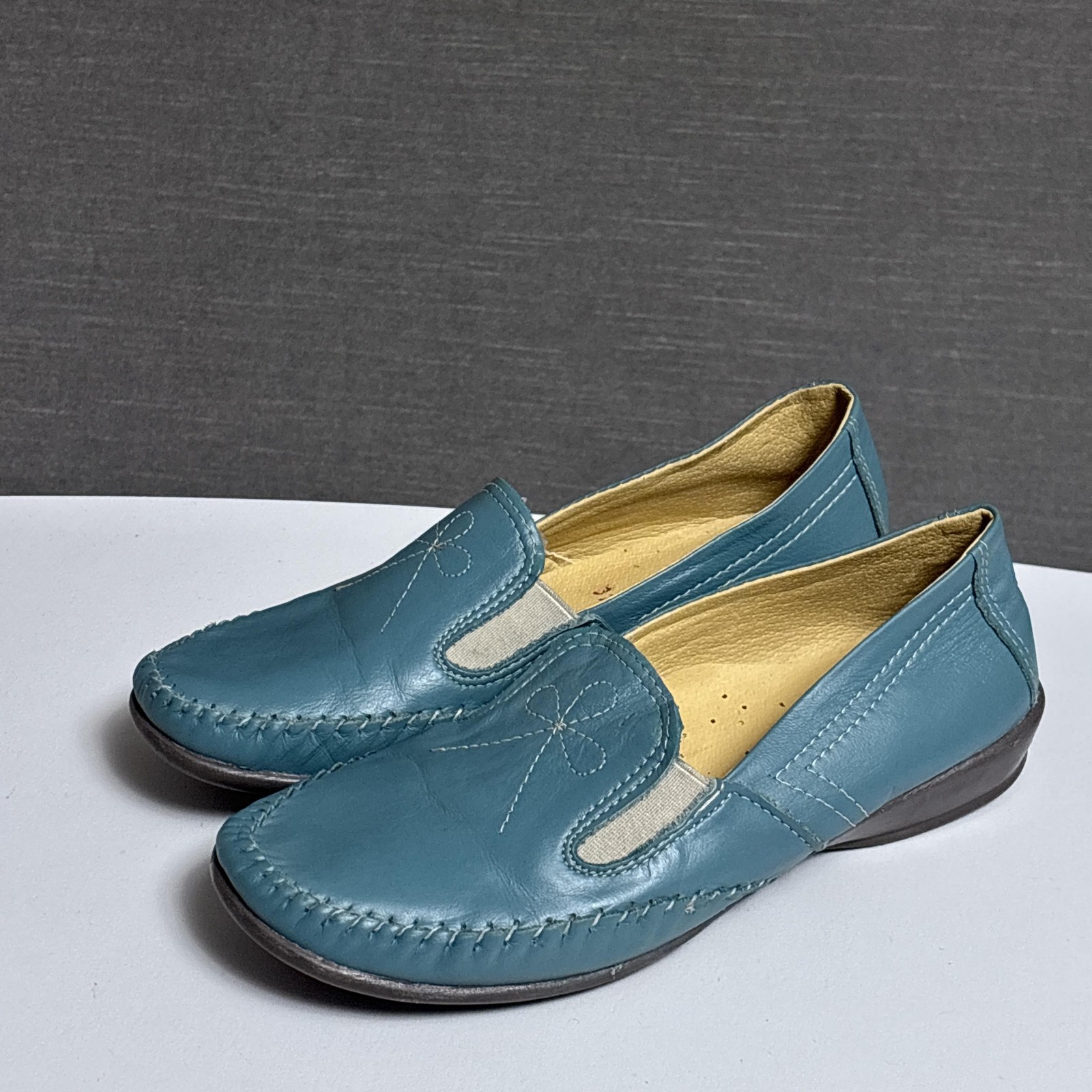 Karle Loafer Shoes 8 Blue Leather Hand Stitched Moc Slip On Comfort Comfort 25