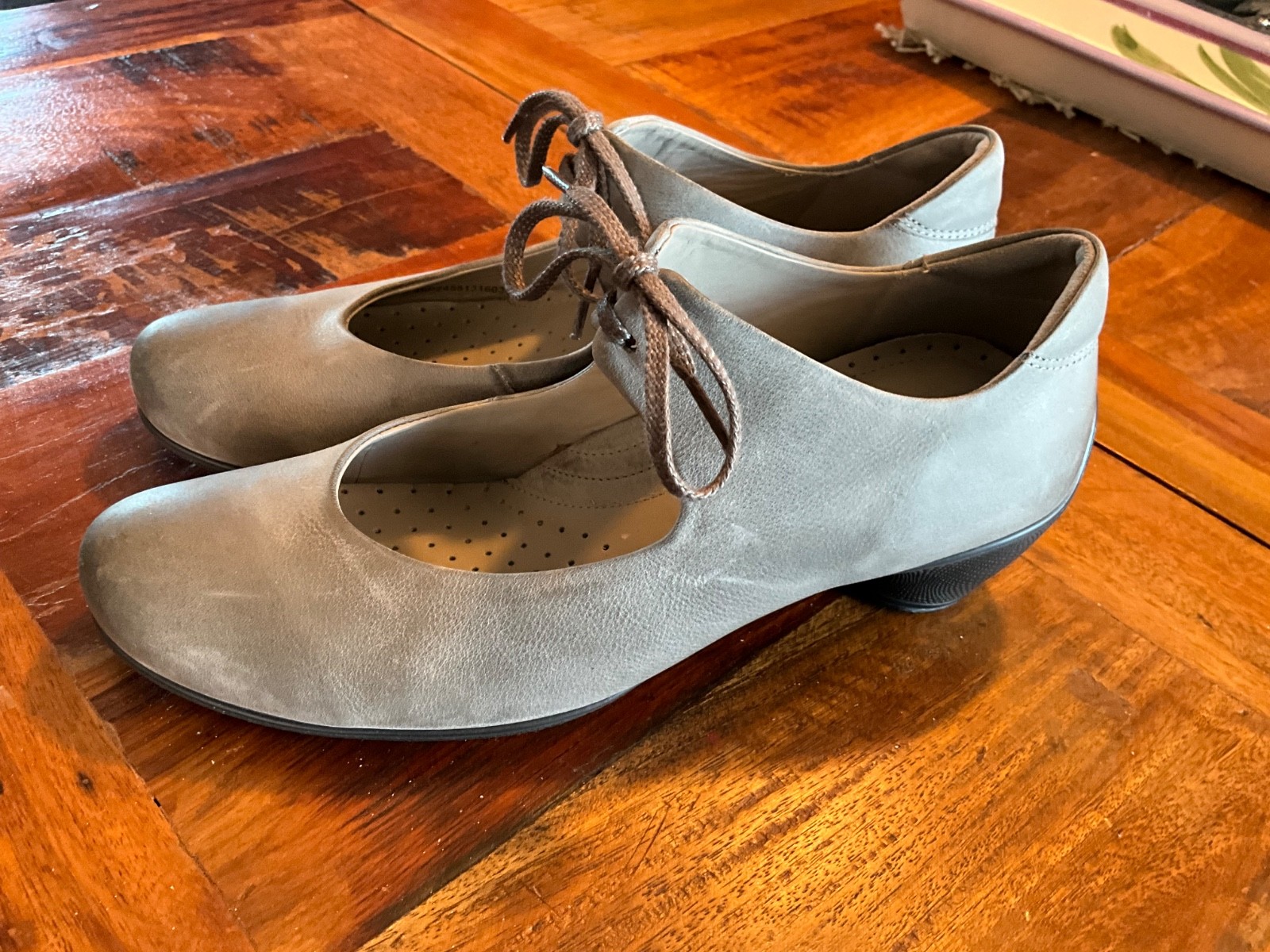 ECCO WOMENS SHOES SIZE 39/8.5 NUBUCK OMBRÉ Sculptured taupe