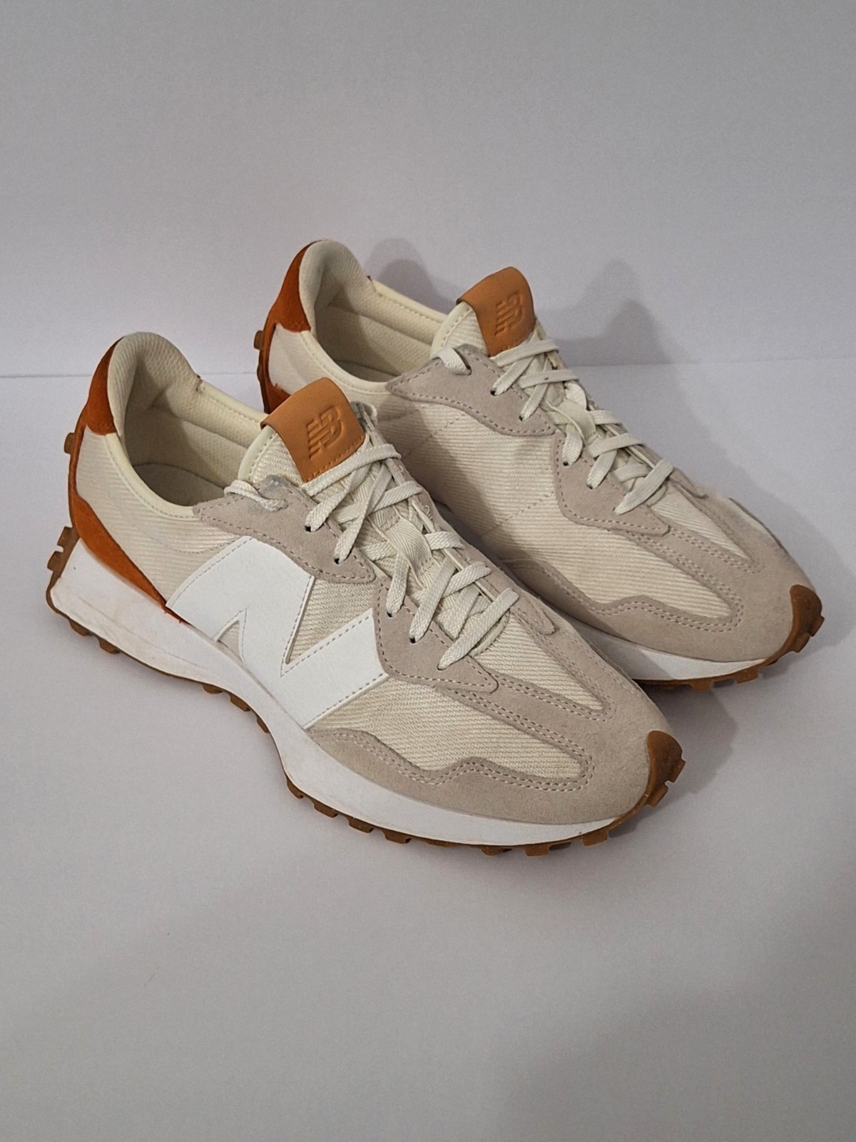New Balance 327 Sea Salt Rust Suede Running Training Men’s 10.5 Women’s 12 Gym