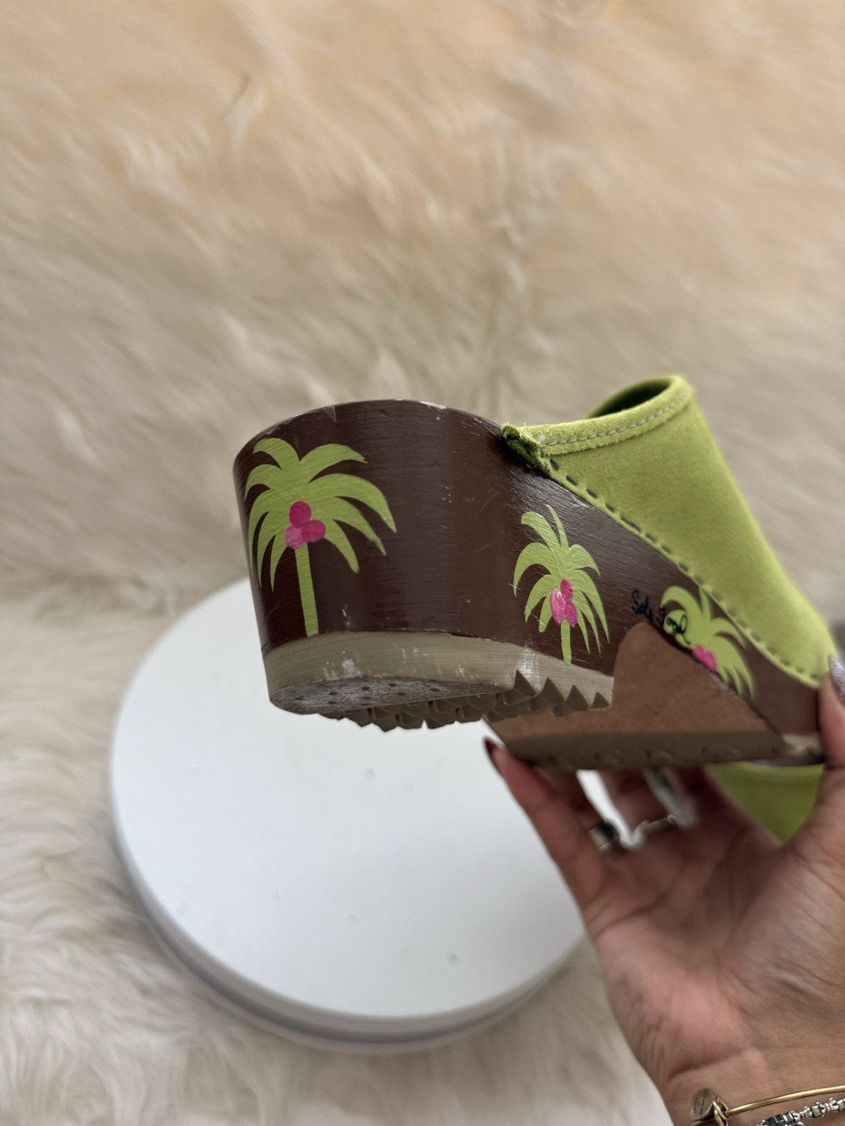 Woman’s Y2K Swedish Style Leather Hand Painted Palm Tree Clogs Size 9-9.5