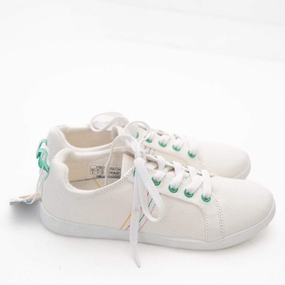 Vionic Beach Stinson White Canvas Lace Up Sneakers