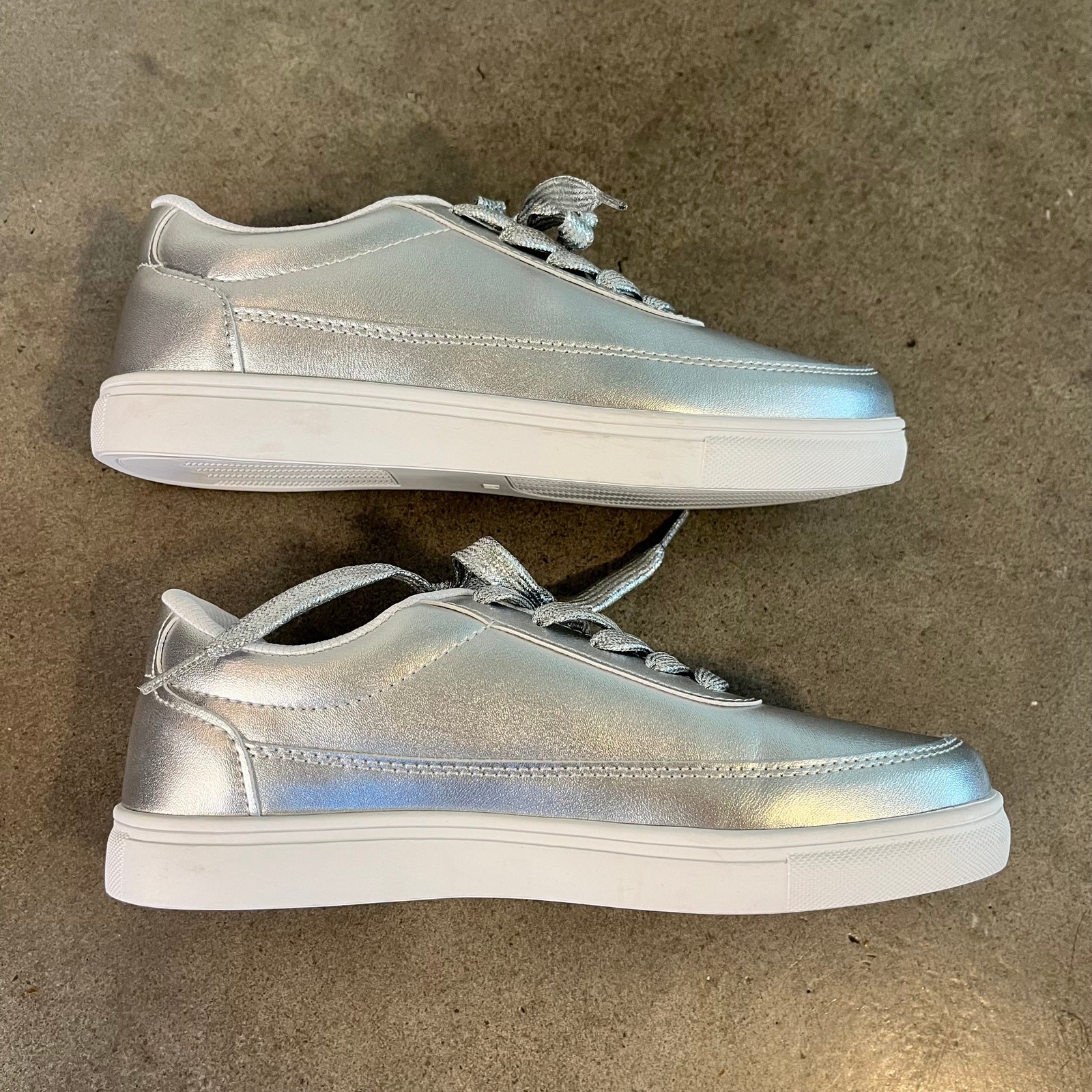 Metallic Silver Fashion Sneakers Womens size 7 shoes NEW