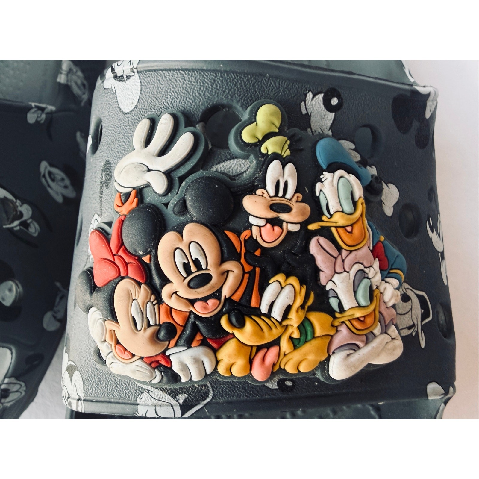 Crocs Disney Mickey & Friends Classic Slide Sandals Gray M5 W7