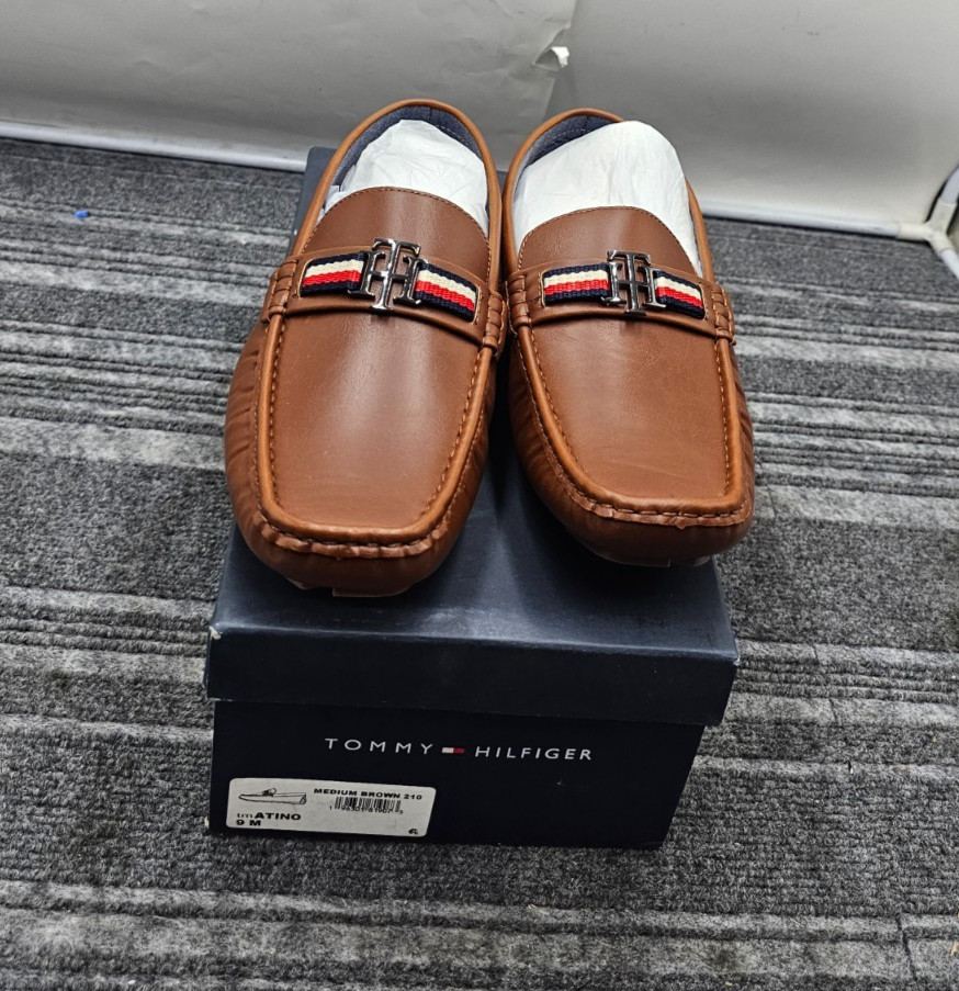 Tommy Hilfiger Tmatino Adaptive Men’s Medium Brown 210 Color Size 9 M