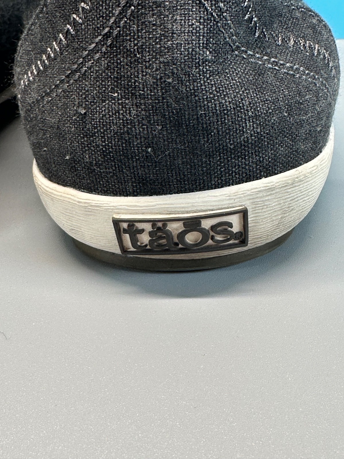 Taos Star Grey Washed Canvas Comfort Lace Up Sneakers Womens Size 9.5 Minimalist