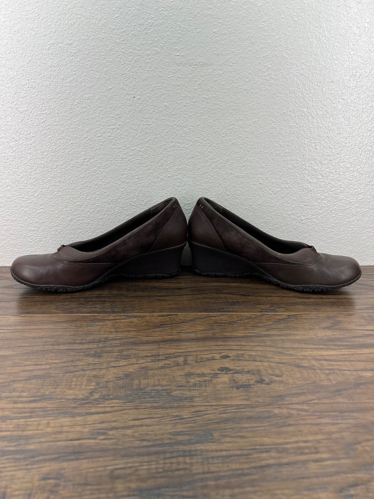 Merrell Lotus Brown Wedge Womens 7 Leather Comfort Vibram Soles Casual