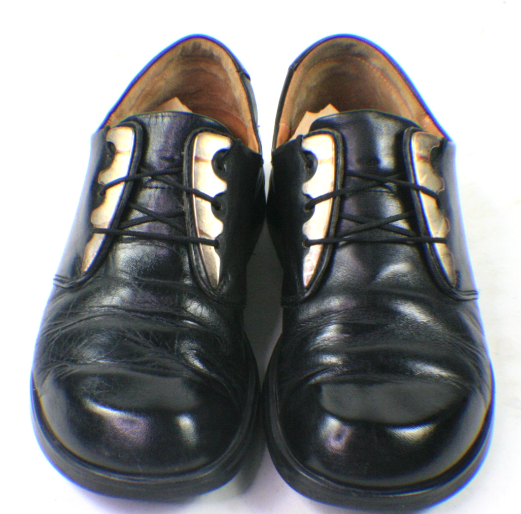 Think! Oxford Shoes Women’s Size US 6 EU 37 Black Leather Lace Up