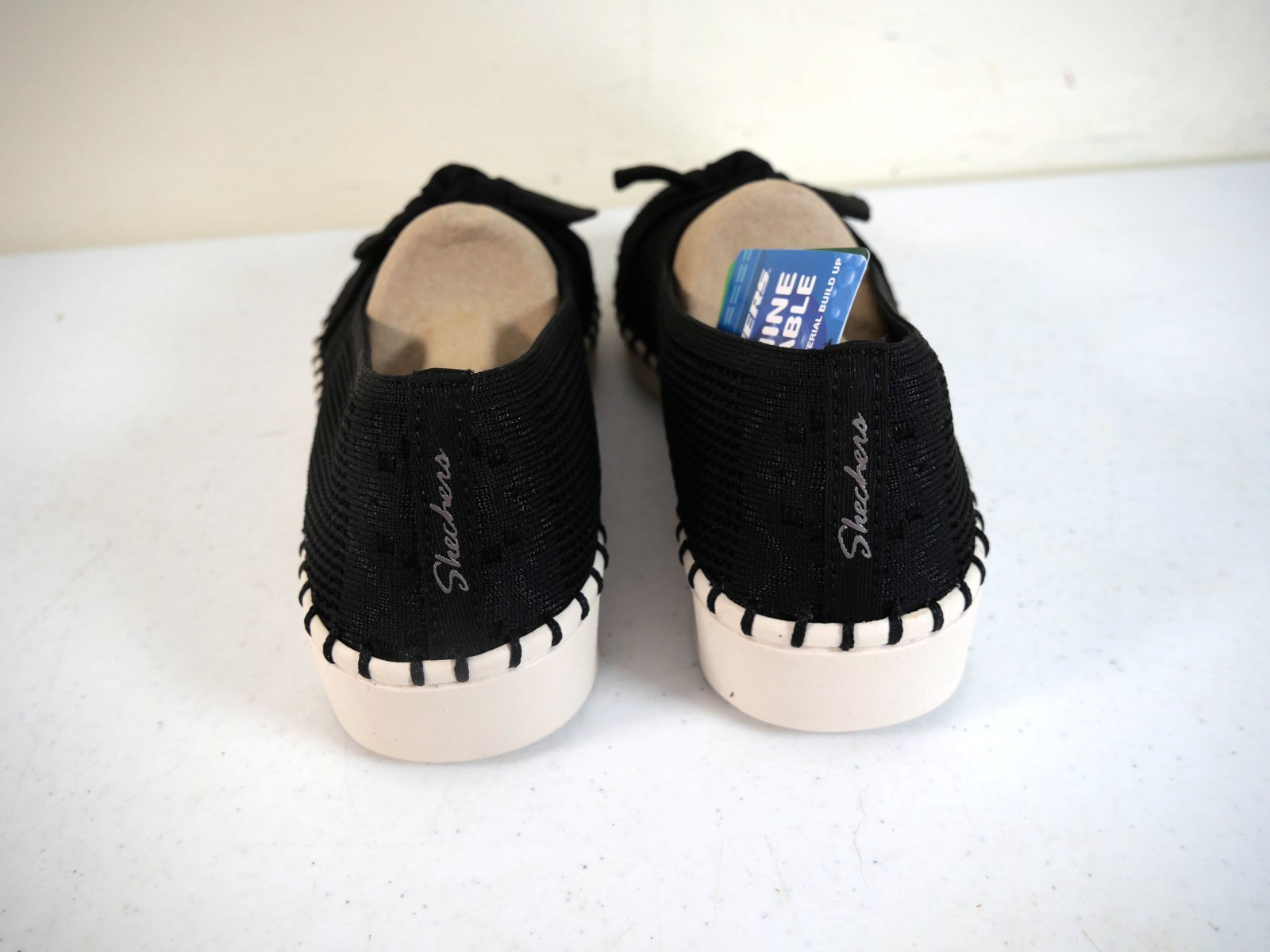SKECHERS Women’s 6.5 M Black Mesh Air-Cooled Memory Foam Comfort Shoes NEW, Bow