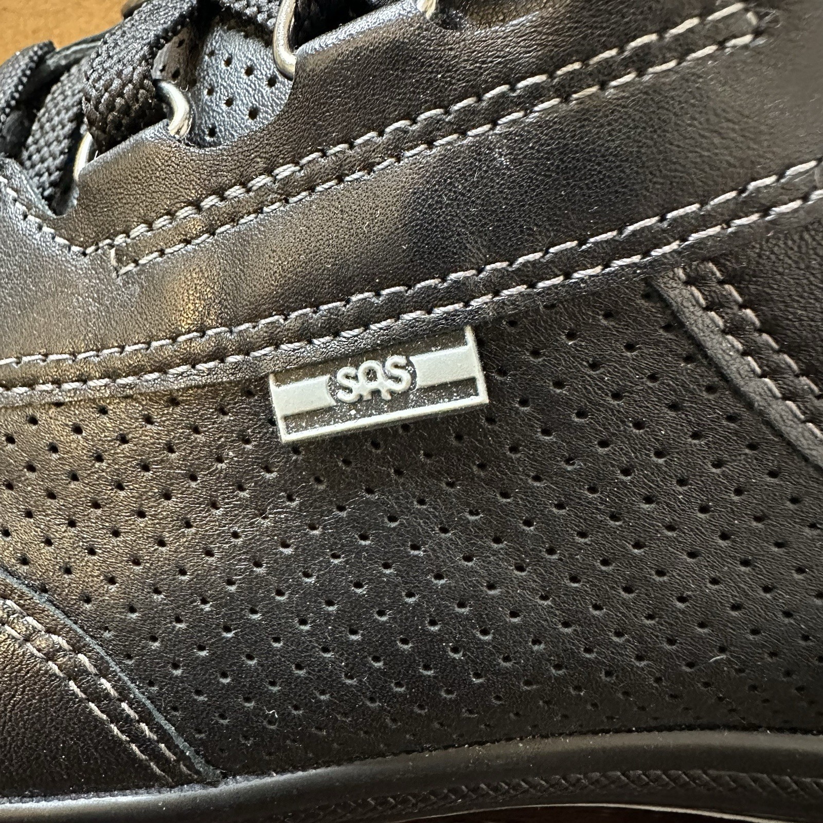 SAS Sporty Lux Black Leather Perforated Lace-Up Casual Comfort Sneakers 10.5 W