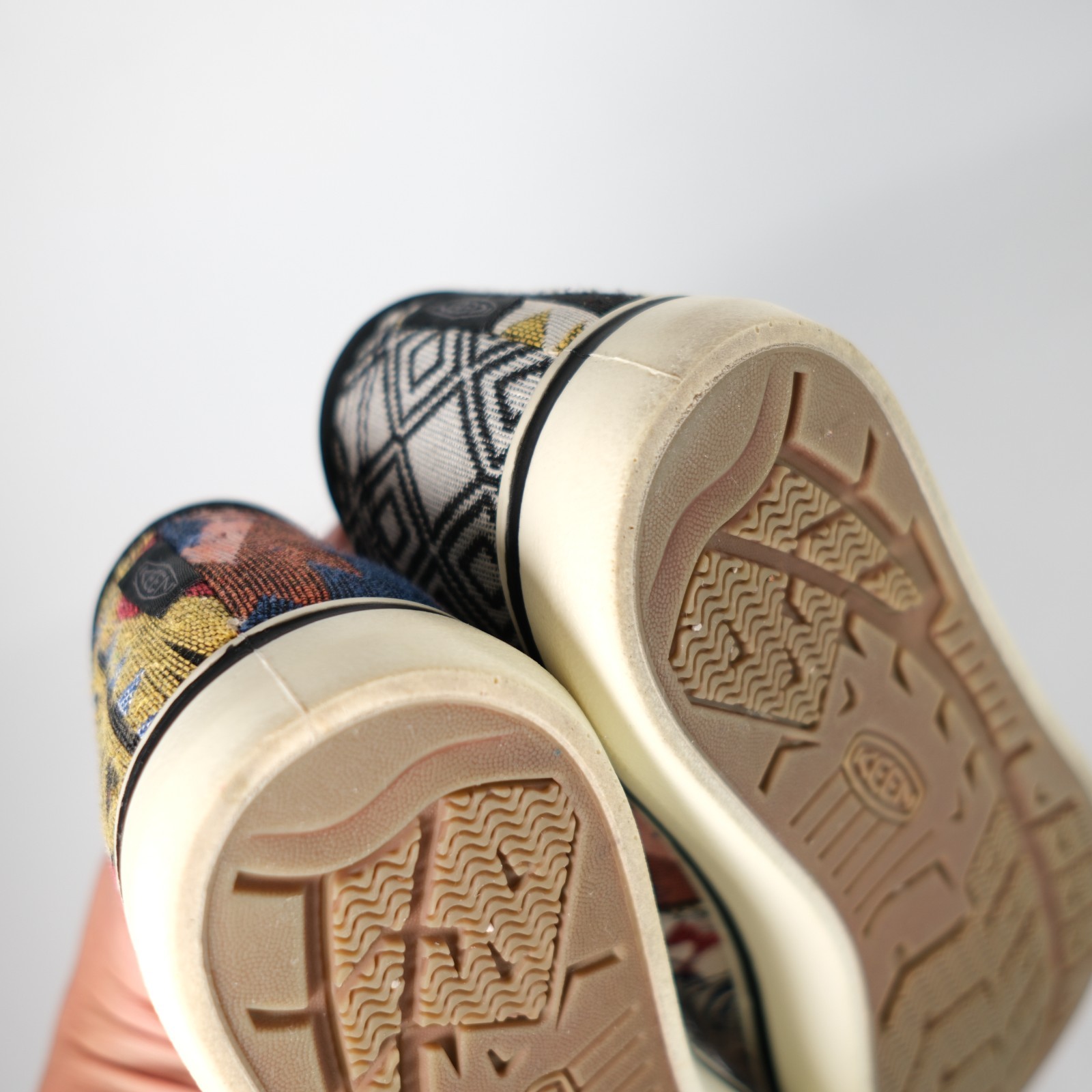 KEEN Multicolor Geometric Tribal Print Lace Up Sneakers Women’s Size 8.5