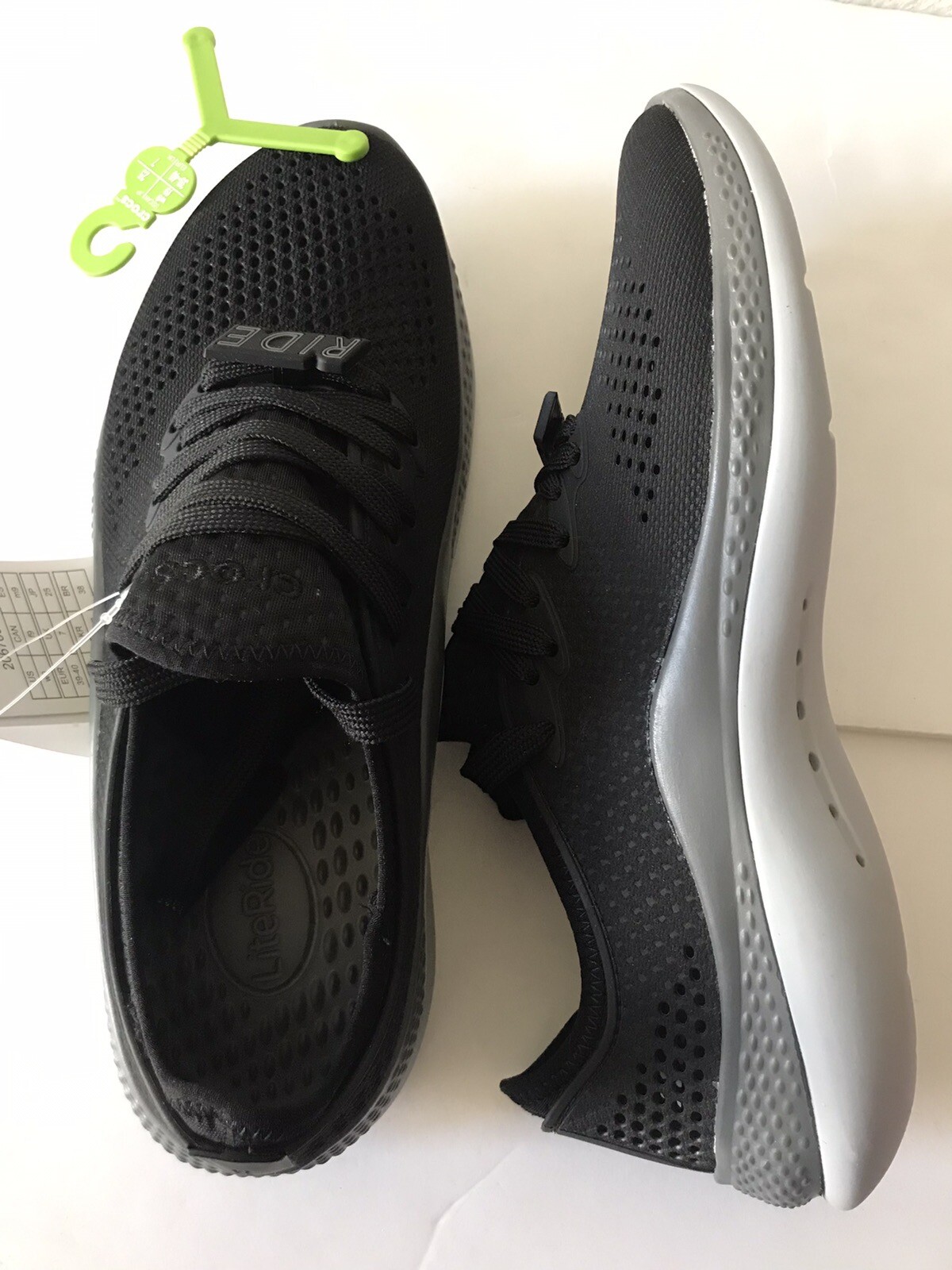 WOMEN’S CROCS BLACK/SLATE GREY LITERIDE 360 PACER SNEAKERS SHOES SIZE 9 NWT
