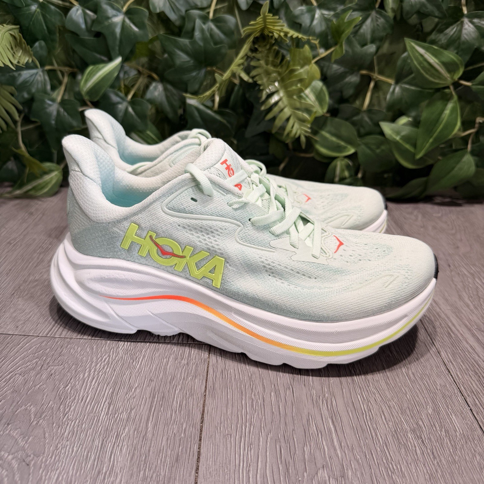 Hoka One One Clifton 10 Womens Size 7 B Sea Glass Neon Running Shoes Sneakers