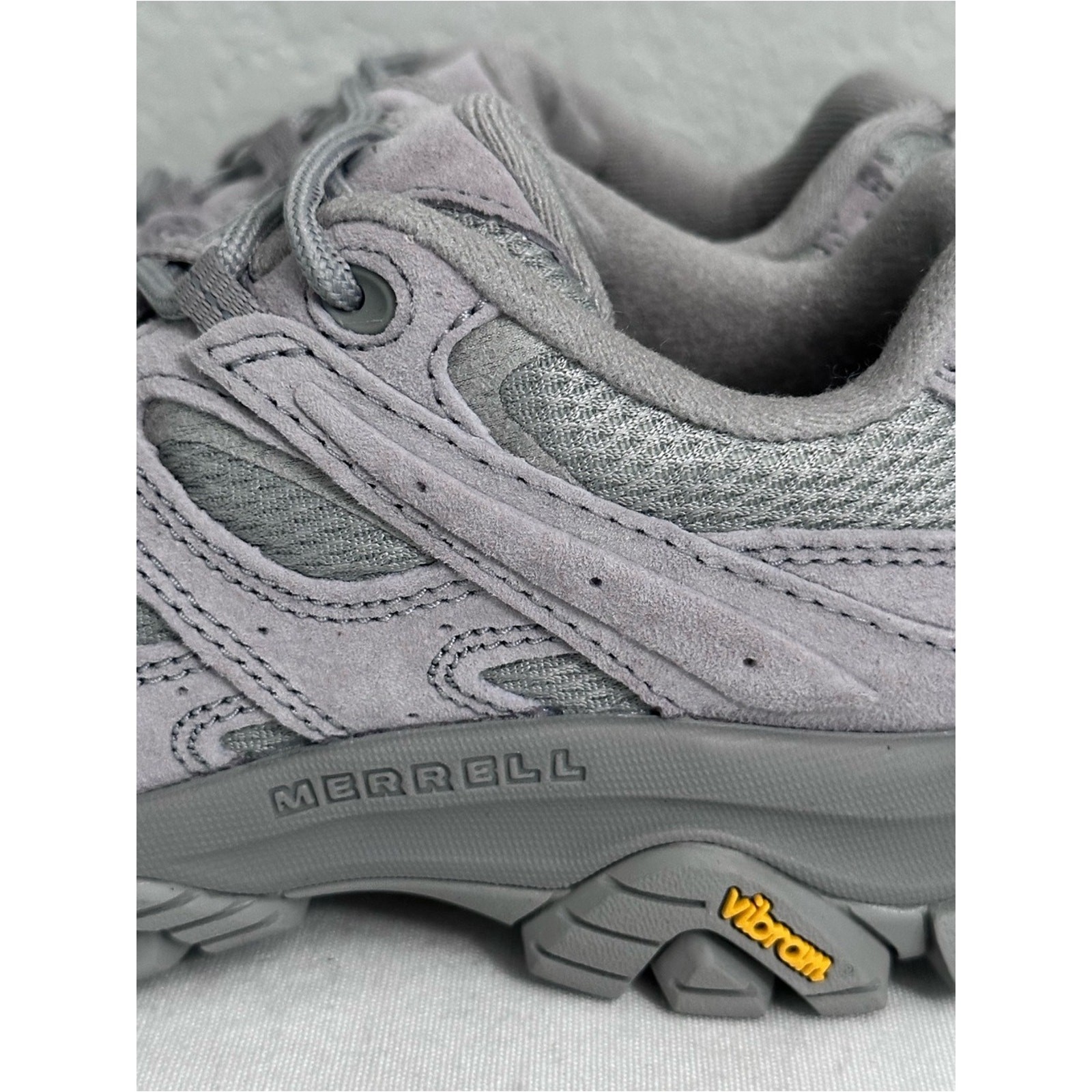 Merrell Women’s Moab 3 Hiking Shoes Size 7 Gale J038398