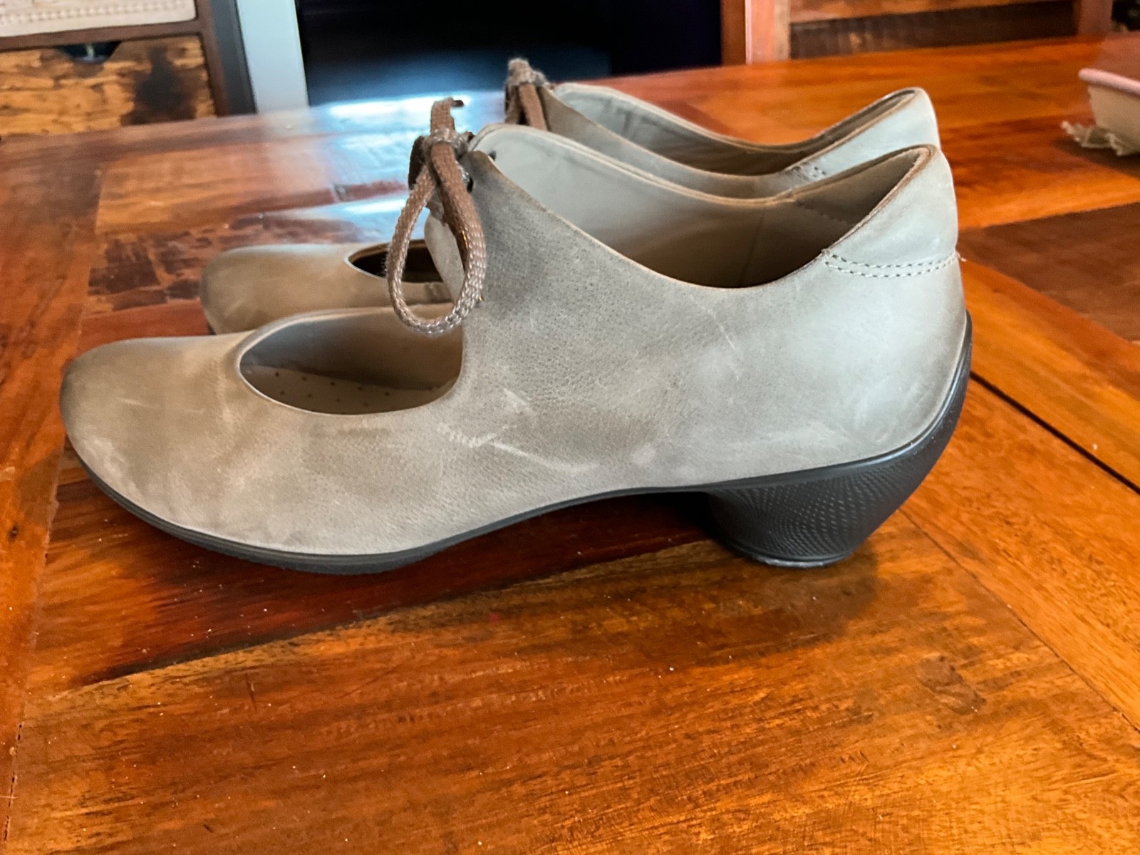 ECCO WOMENS SHOES SIZE 39/8.5 NUBUCK OMBRÉ Sculptured taupe