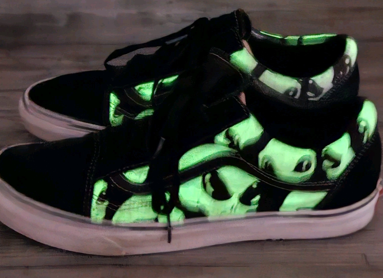 Vans Glow Frights Alien Ghost Glow In The Dark Size Men’s 11