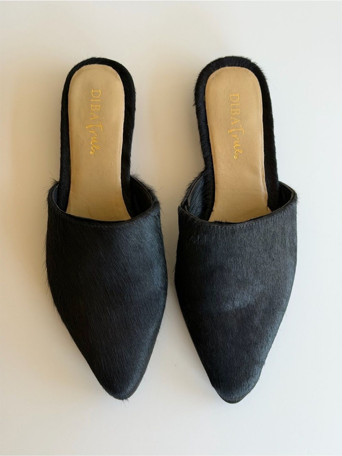 Pointed Black Mule Flats with Textured Pony Hair Upper – Women Size 9