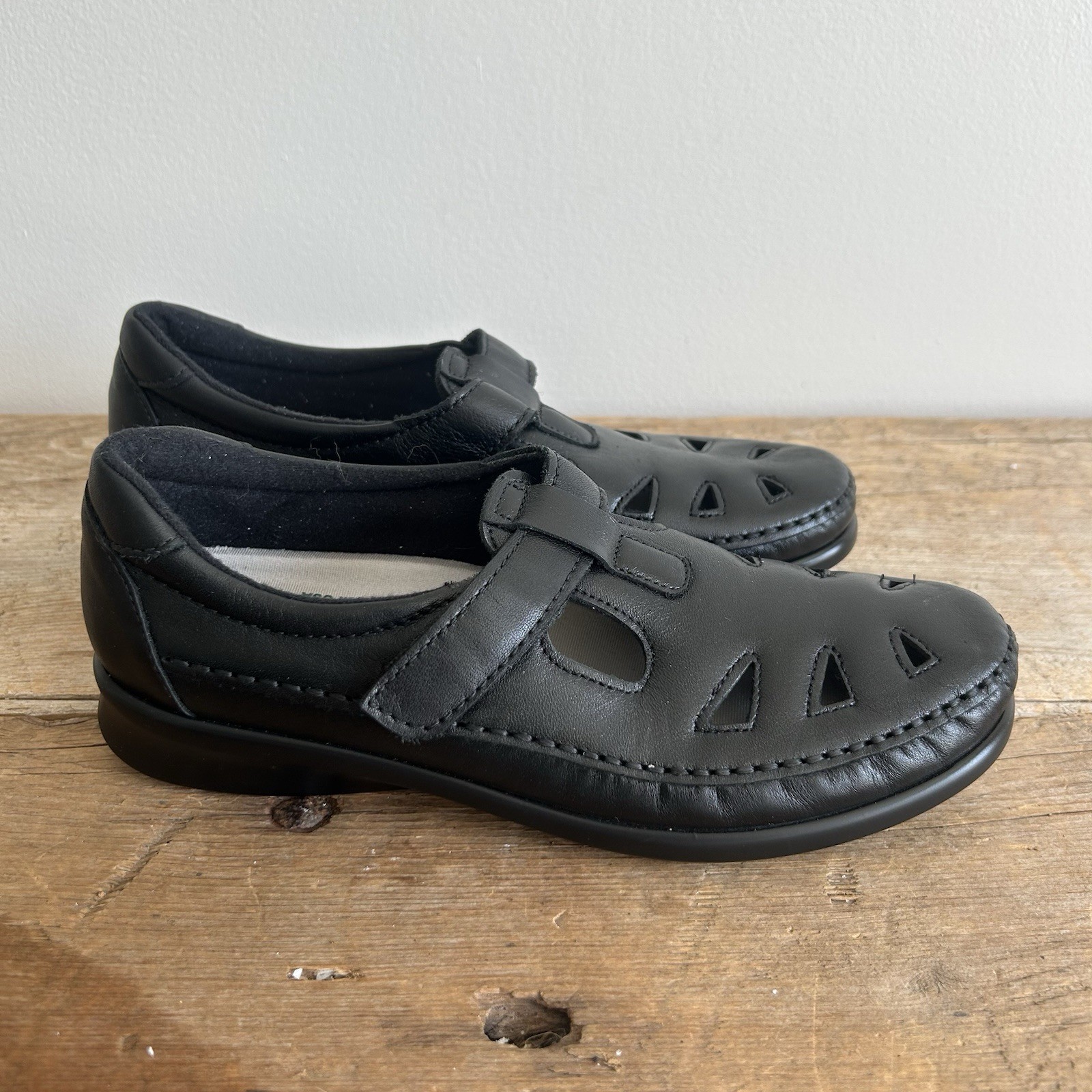 SAS Tripad Comfort Roamer Shoe Women’s 6 S Black Leather T-Strap Loafer MSRP 198