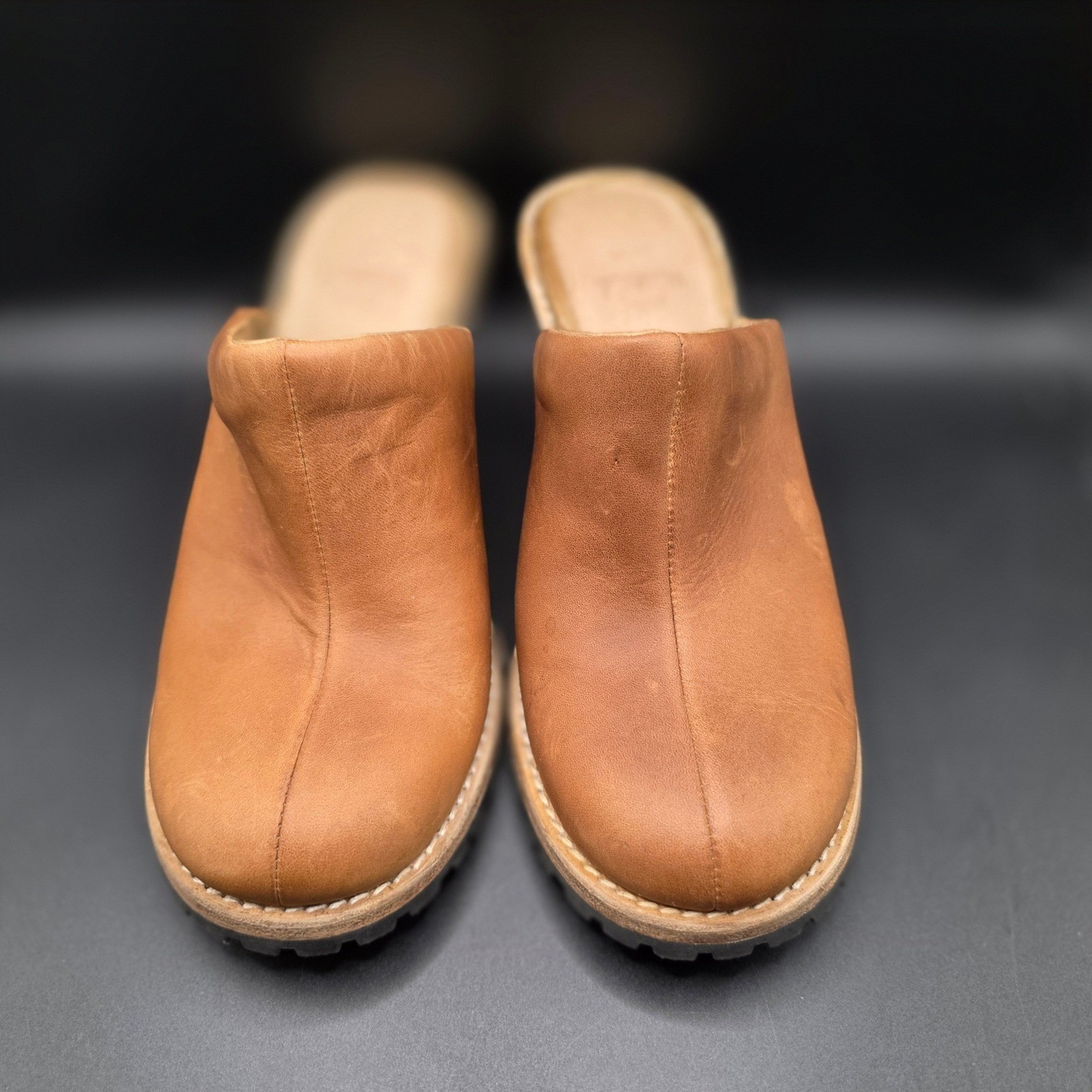 Woolrich Tan Leather Clog Mules Womens 6.5 M Lug Sole Stacked Heel Slip On Shoes