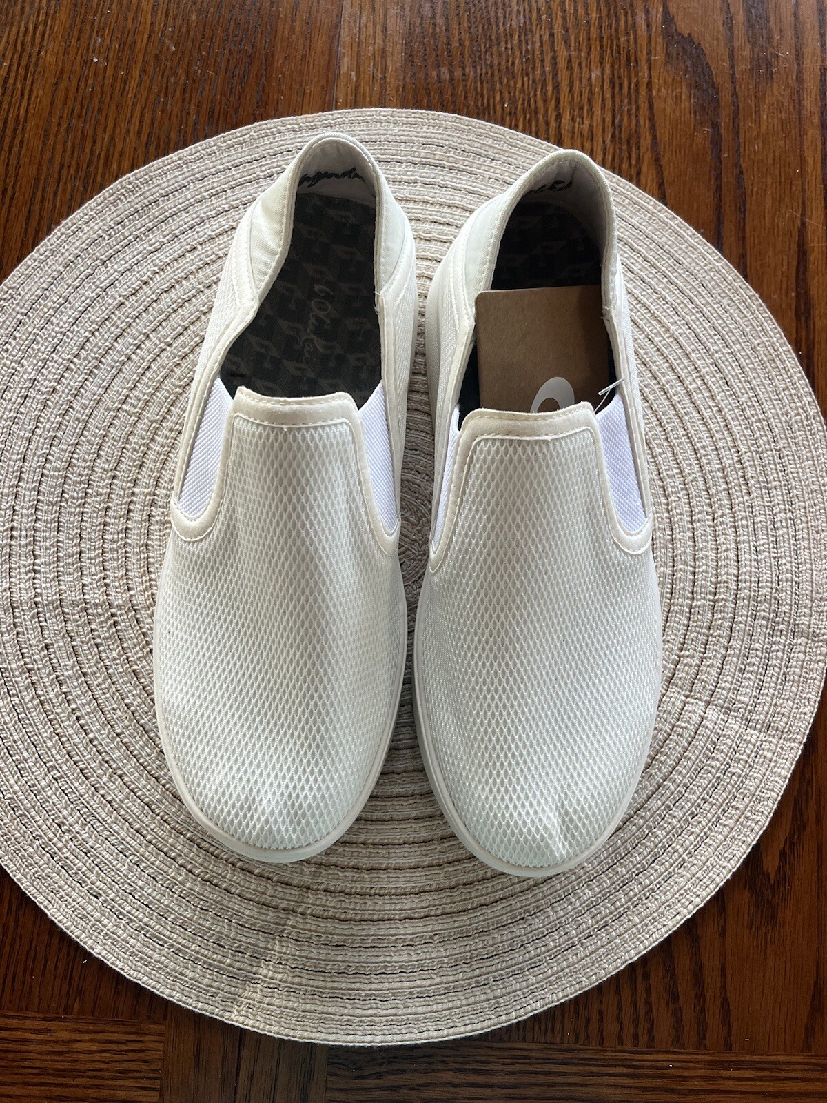 Olukai Ki’ihele White Slip On Sneakers Comfort Shoes Women’s Size 7 Activewear