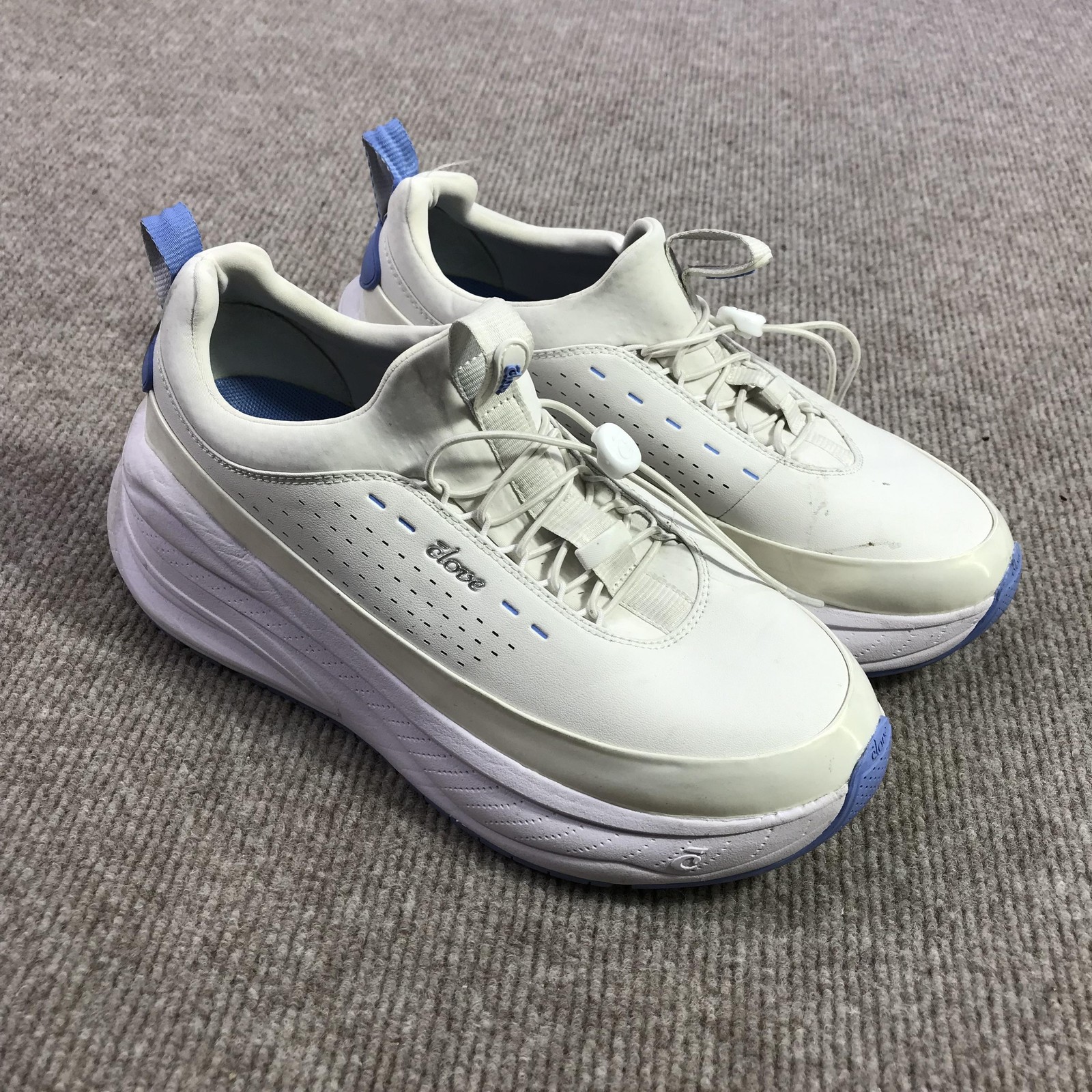 Clove Shoes Womens Size 9 Womens 7.5 White Nursing Sneakers CtResistant
