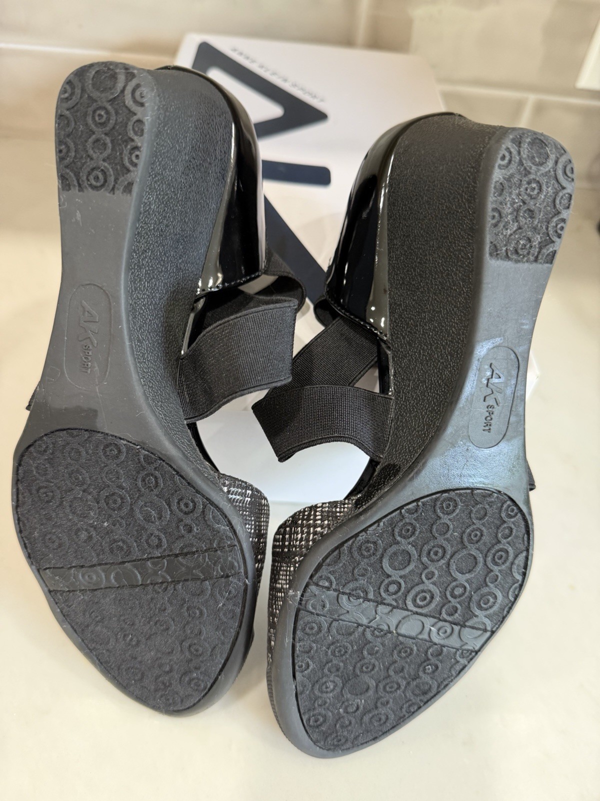 Anne Klein AK Sport Teaberry Slip On Wedge Black/White Size 6.5 Snake Skin NIB