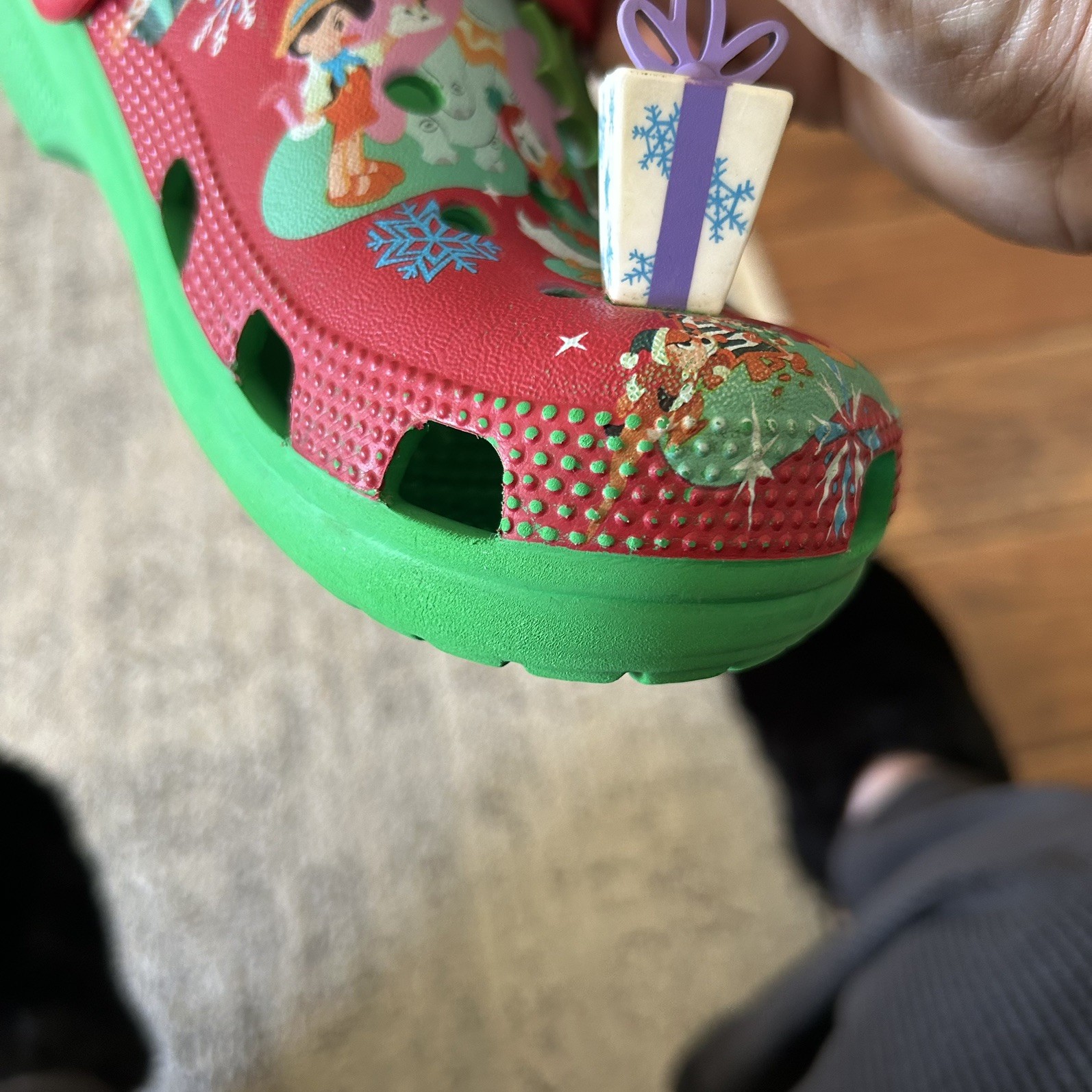 Disney Parks Christmas Holiday Mickey & Friends Adult Crocs Christmas M5/W7 2023
