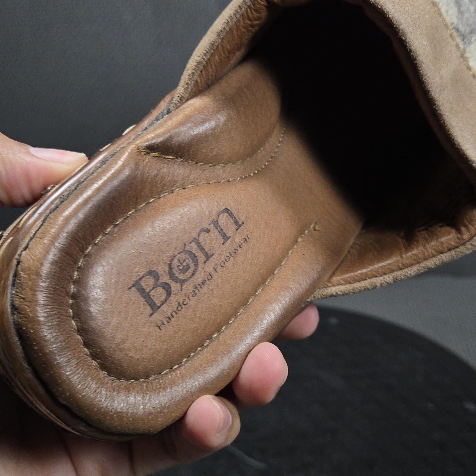 Born BR001017 Clog Shoes Womens Size 7 Beige Leather Slip On Comfort Casual