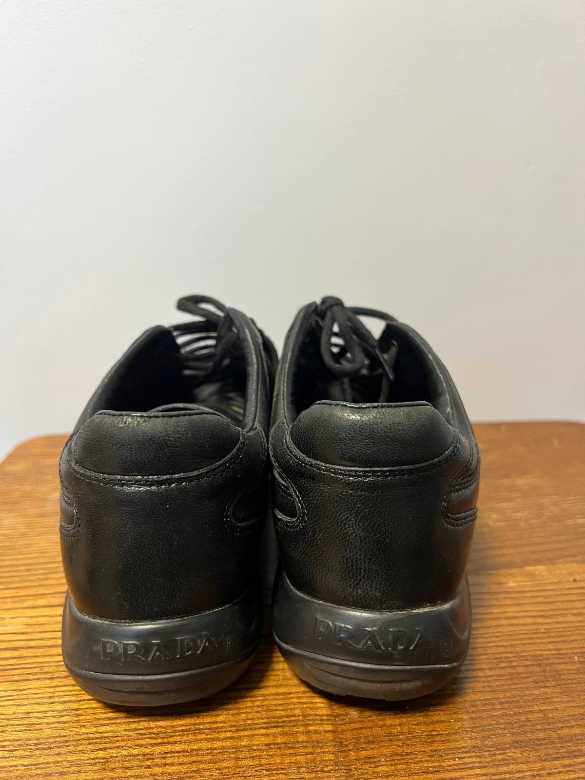Vintage Prada Leather Sneakers 38 size 3E5793