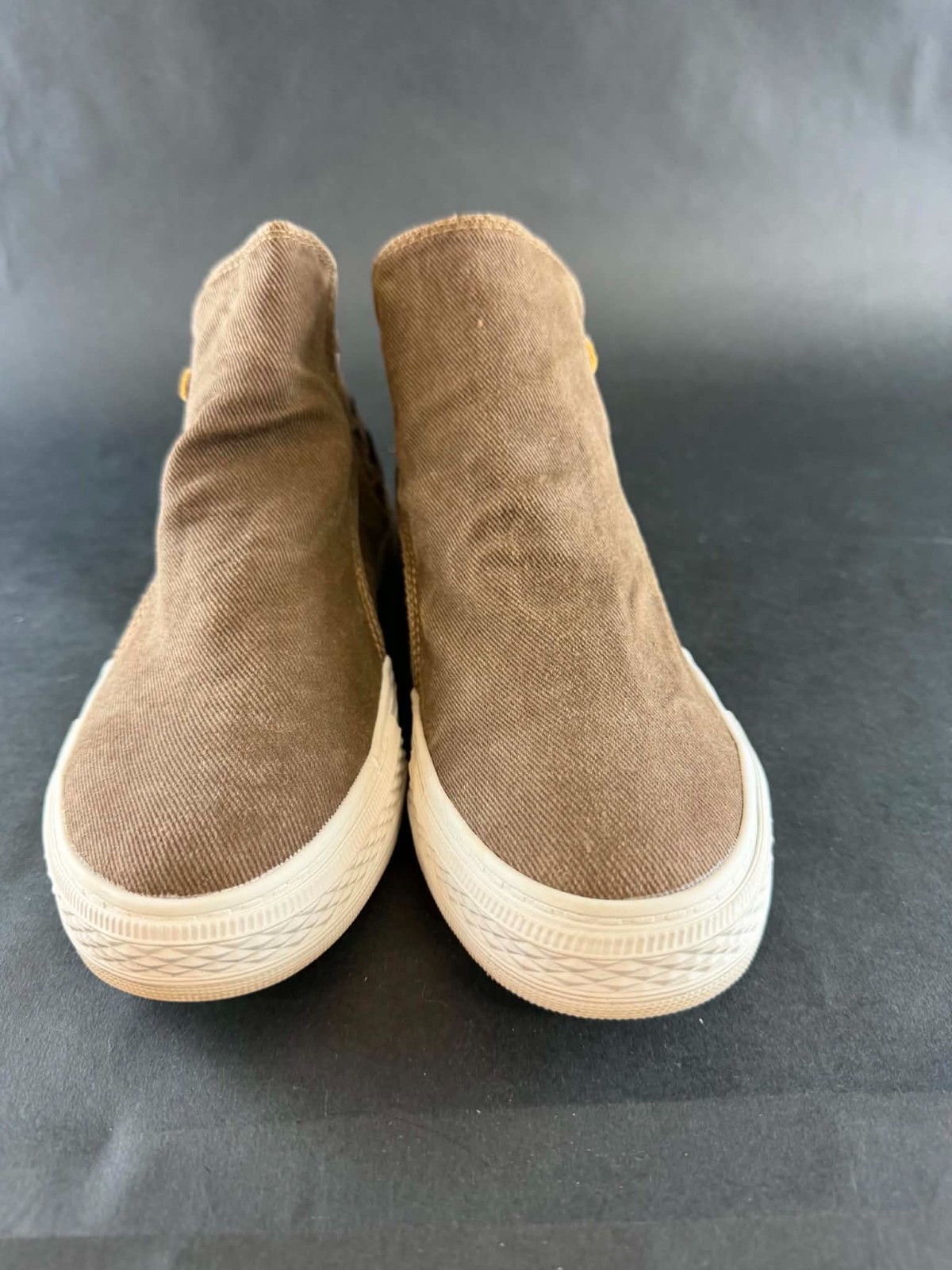 Blowfish Malibu Kayla Casual Shoes 50455 Womens Size 8.5 CUTE!
